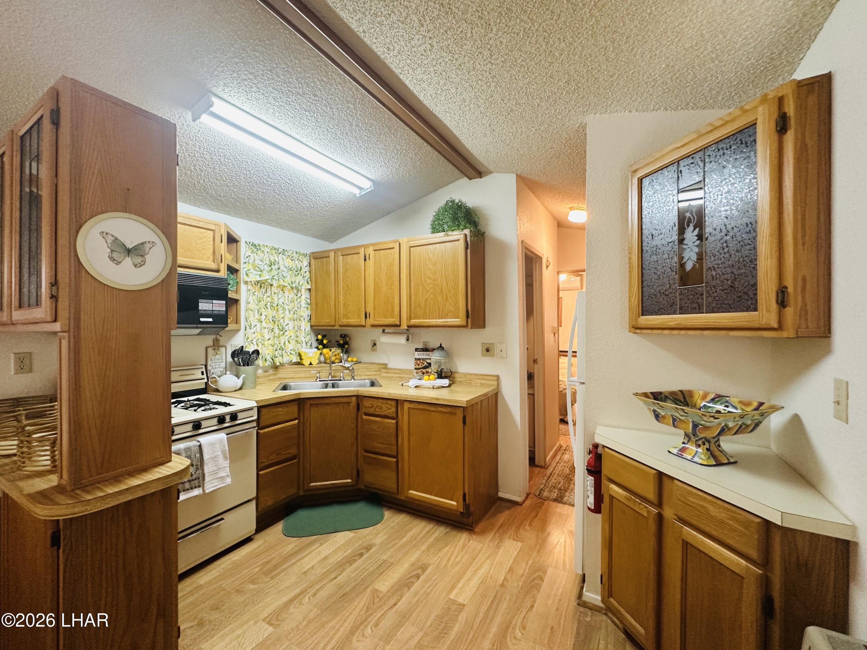 200 N Moon Mountain Ave #44 Property Photo 6