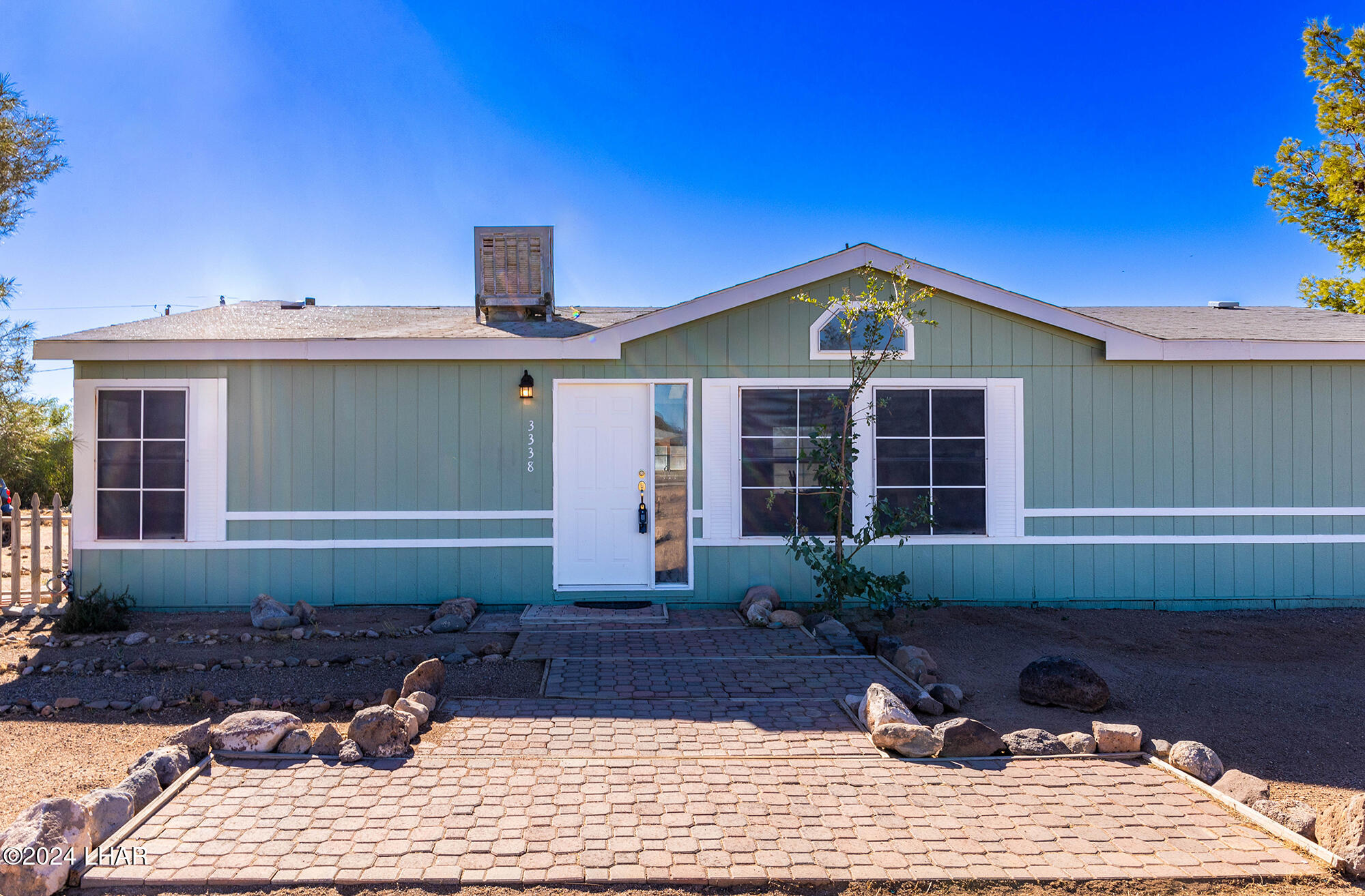 3338 W Malibu Rd Property Photo