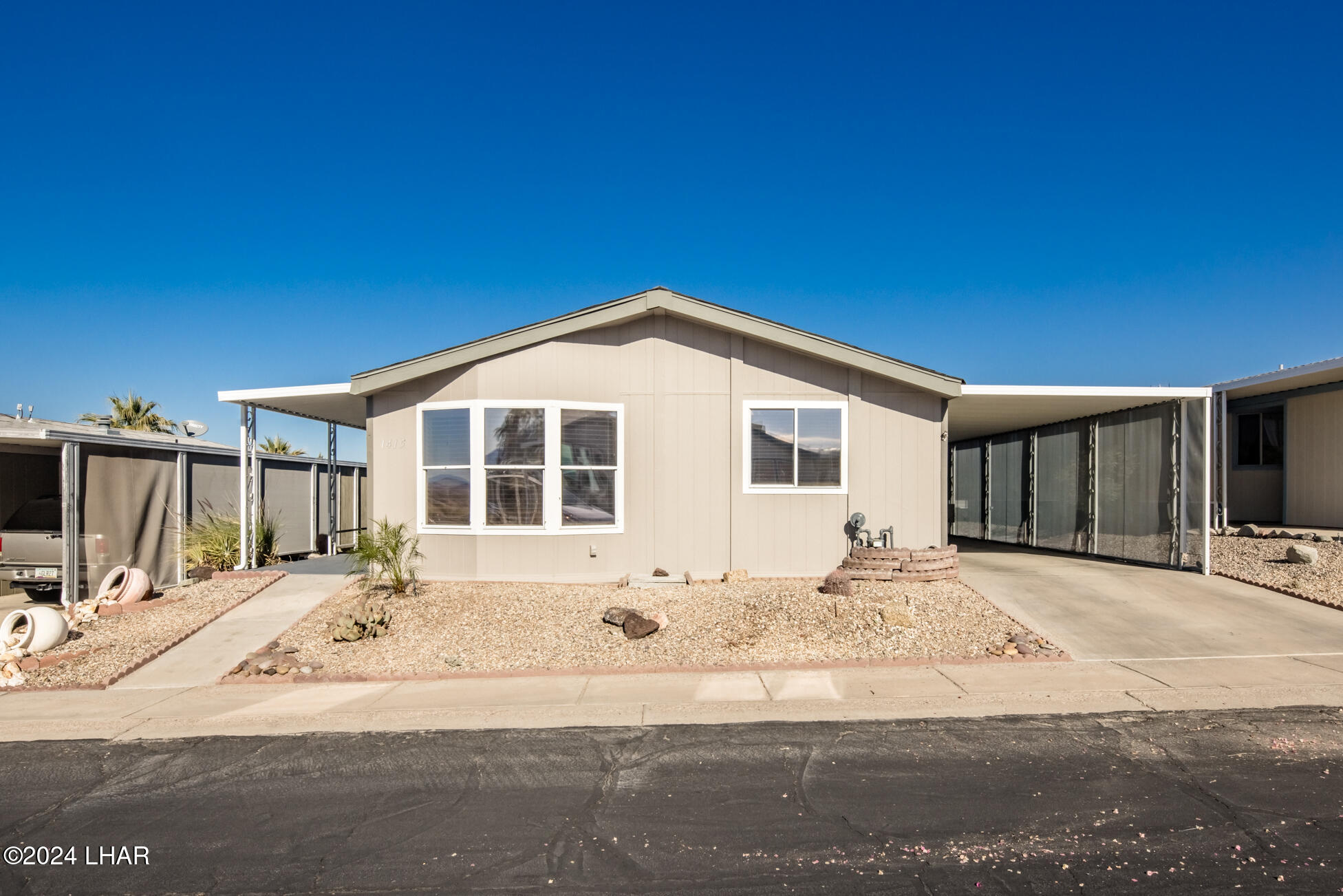 1415 King Dr Property Photo 1