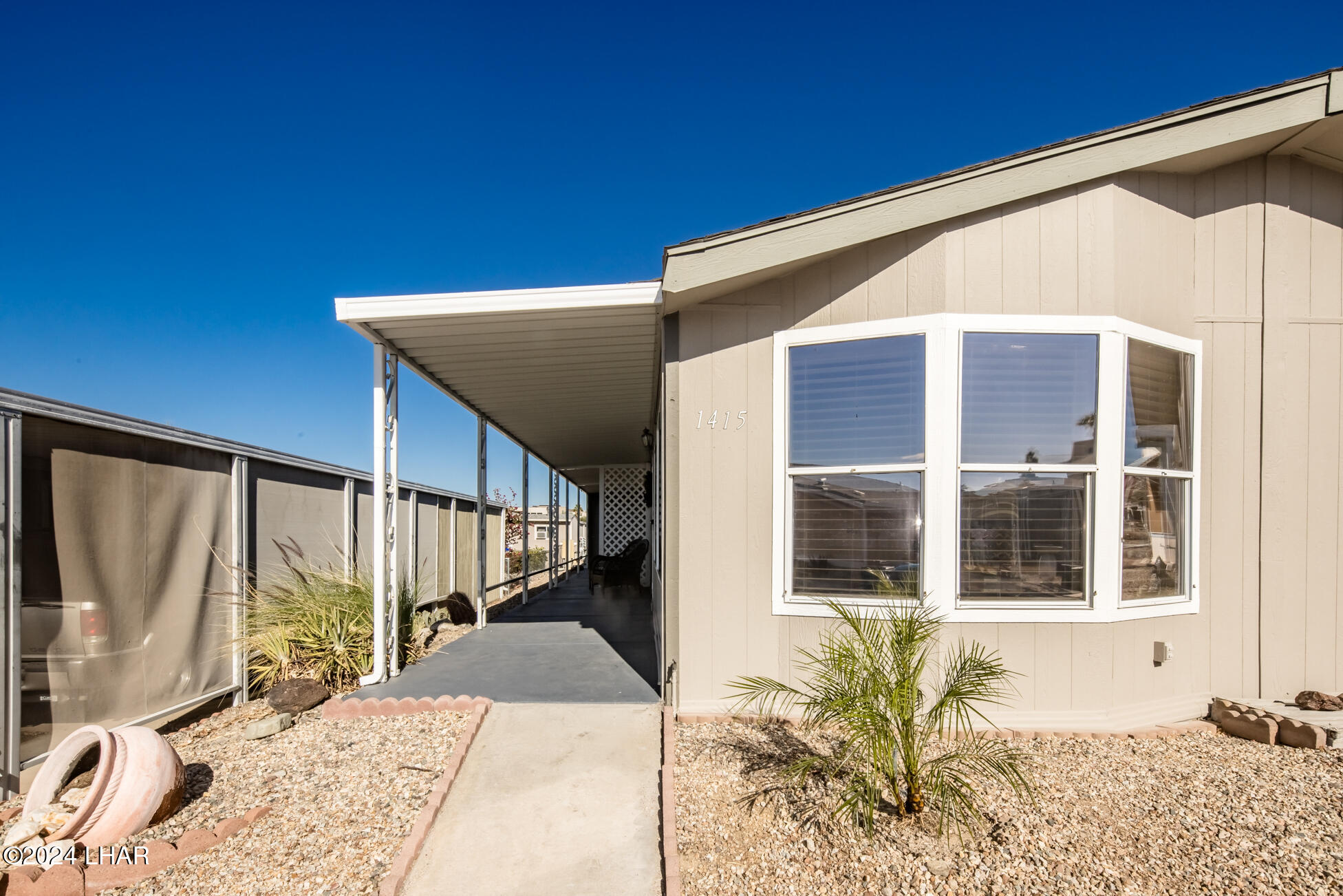 1415 King Dr Property Photo 3