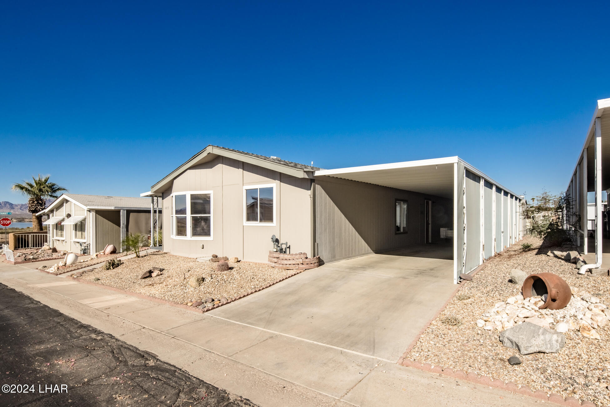 1415 King Dr Property Photo 4