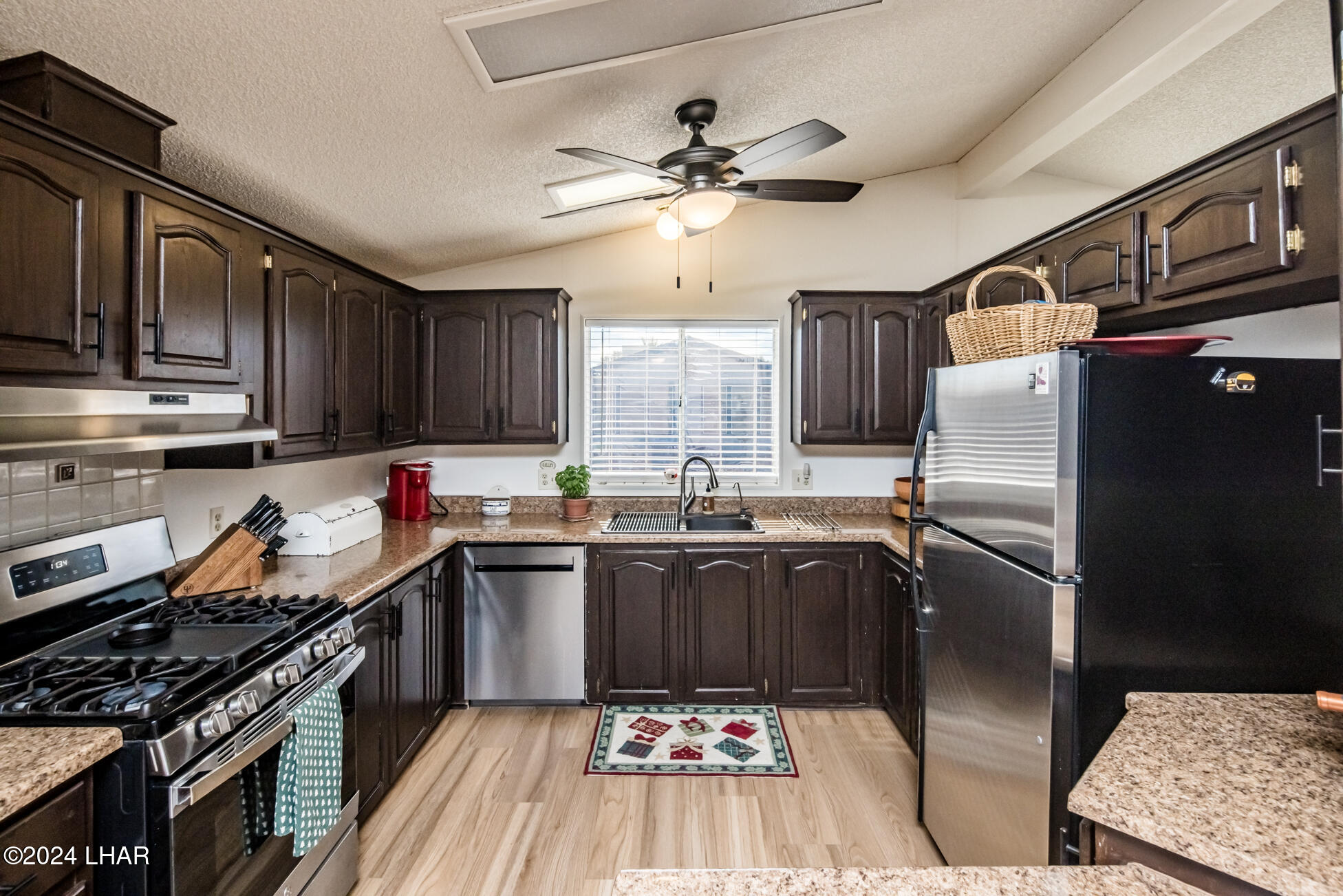 1415 King Dr Property Photo 18