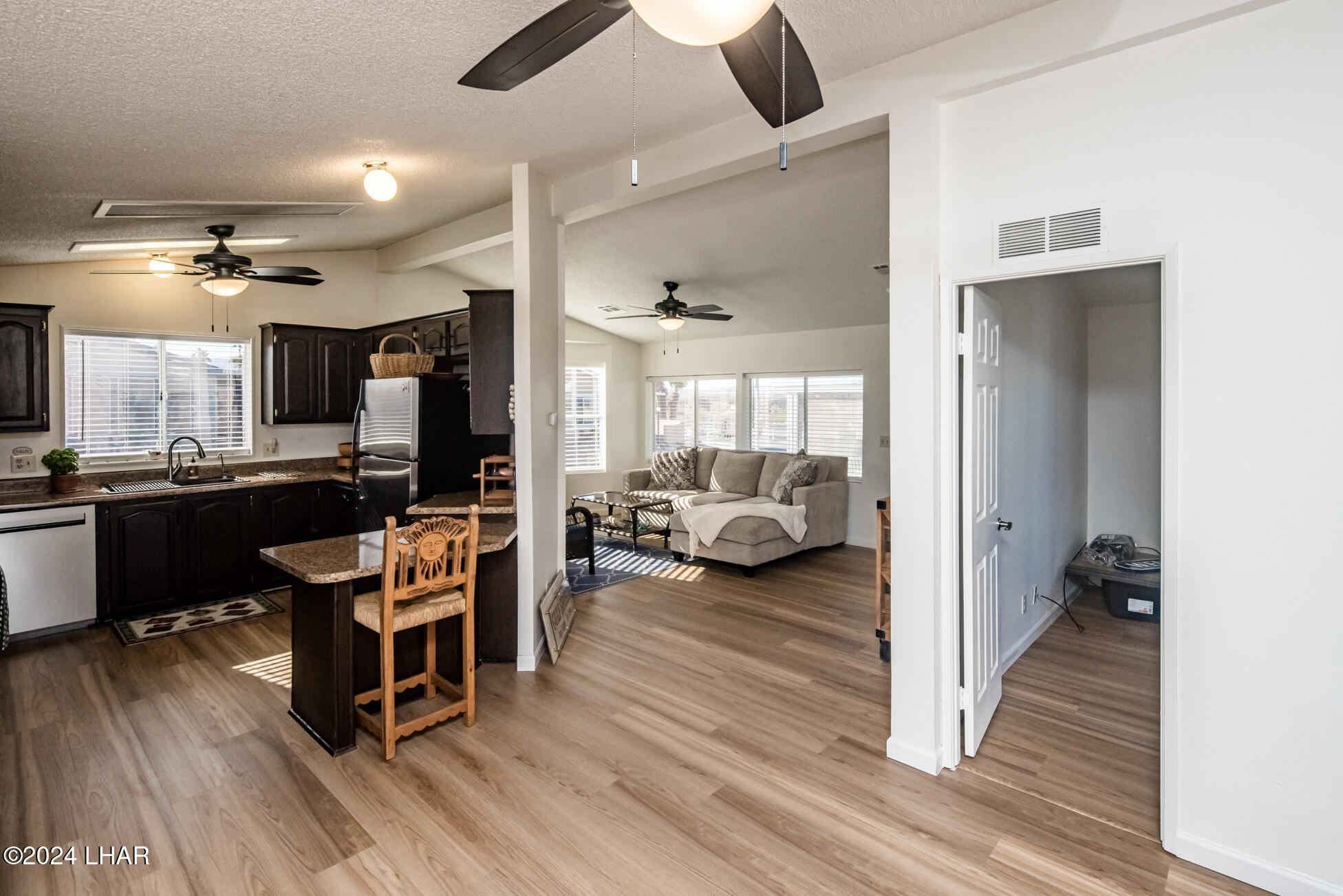 1415 King Dr Property Photo 19