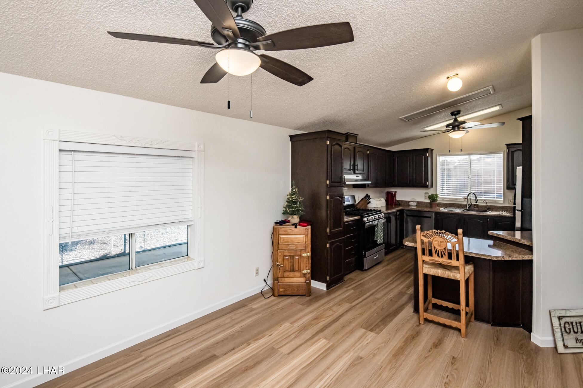 1415 King Dr Property Photo 20