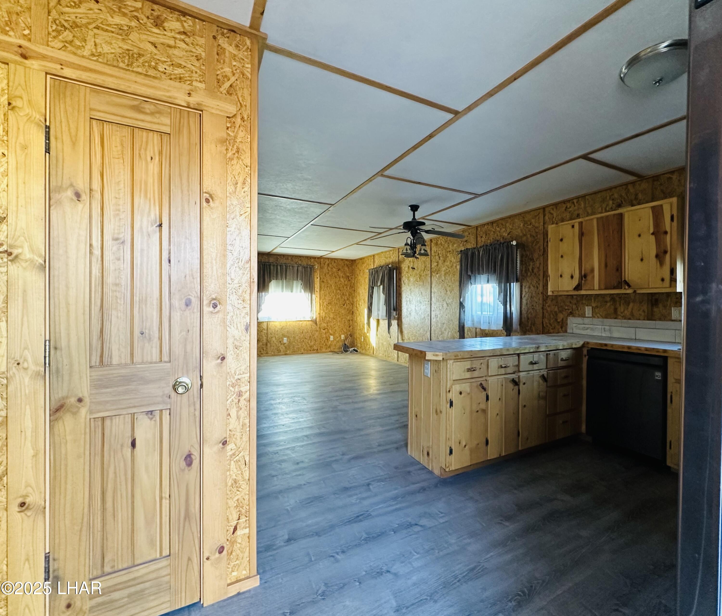 180 Sunrise St Property Photo 4