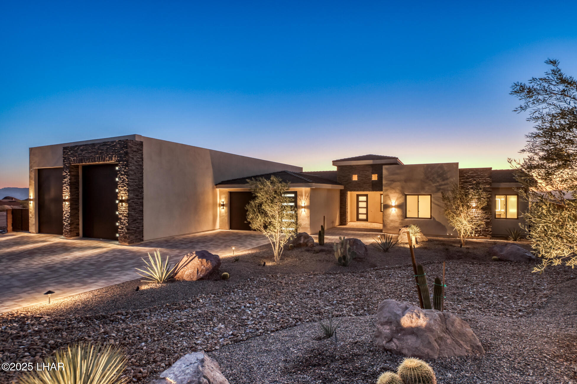 3017 Corte Enclave Property Photo 4