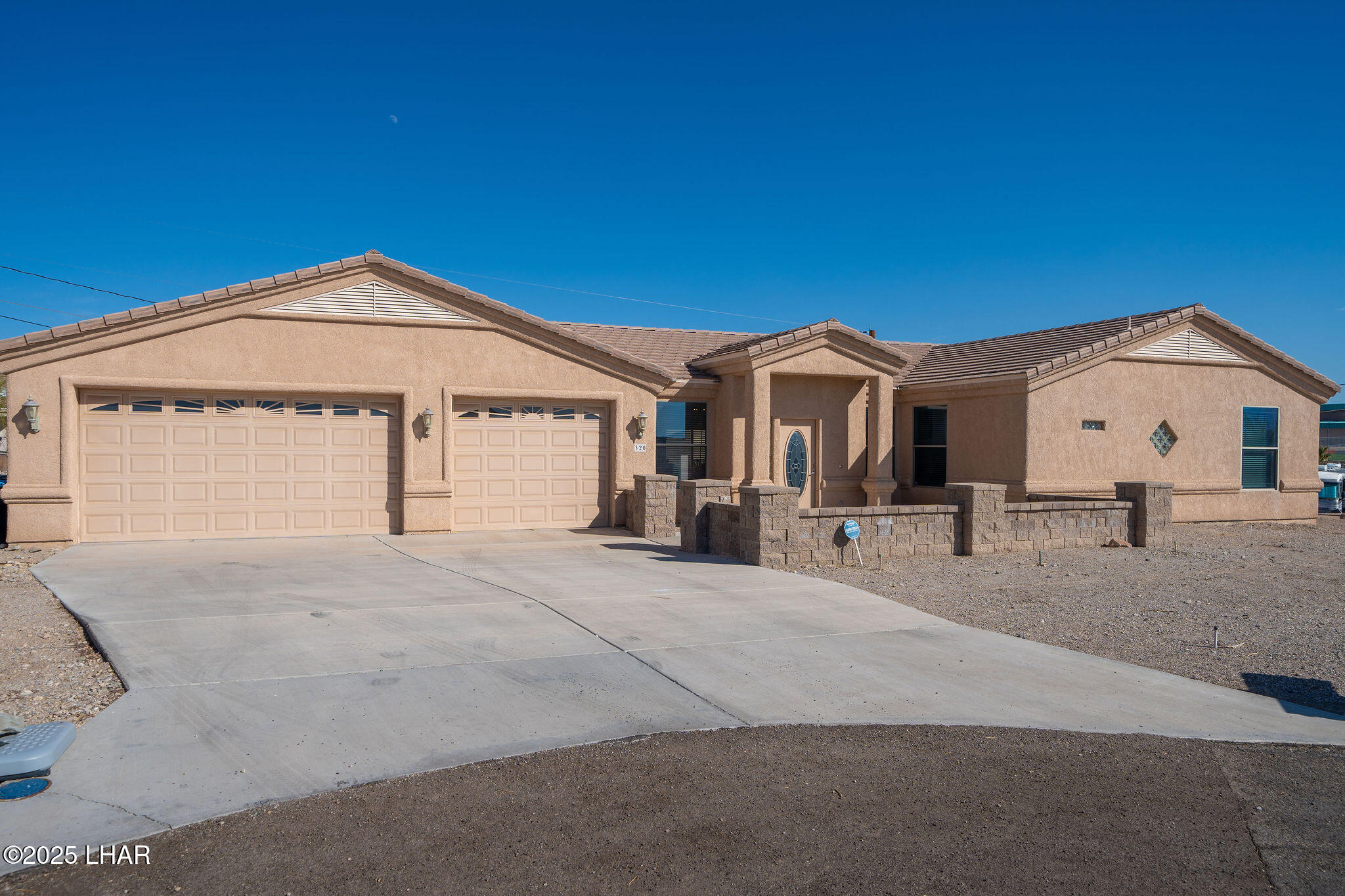 320 Senita Ln Property Photo 1