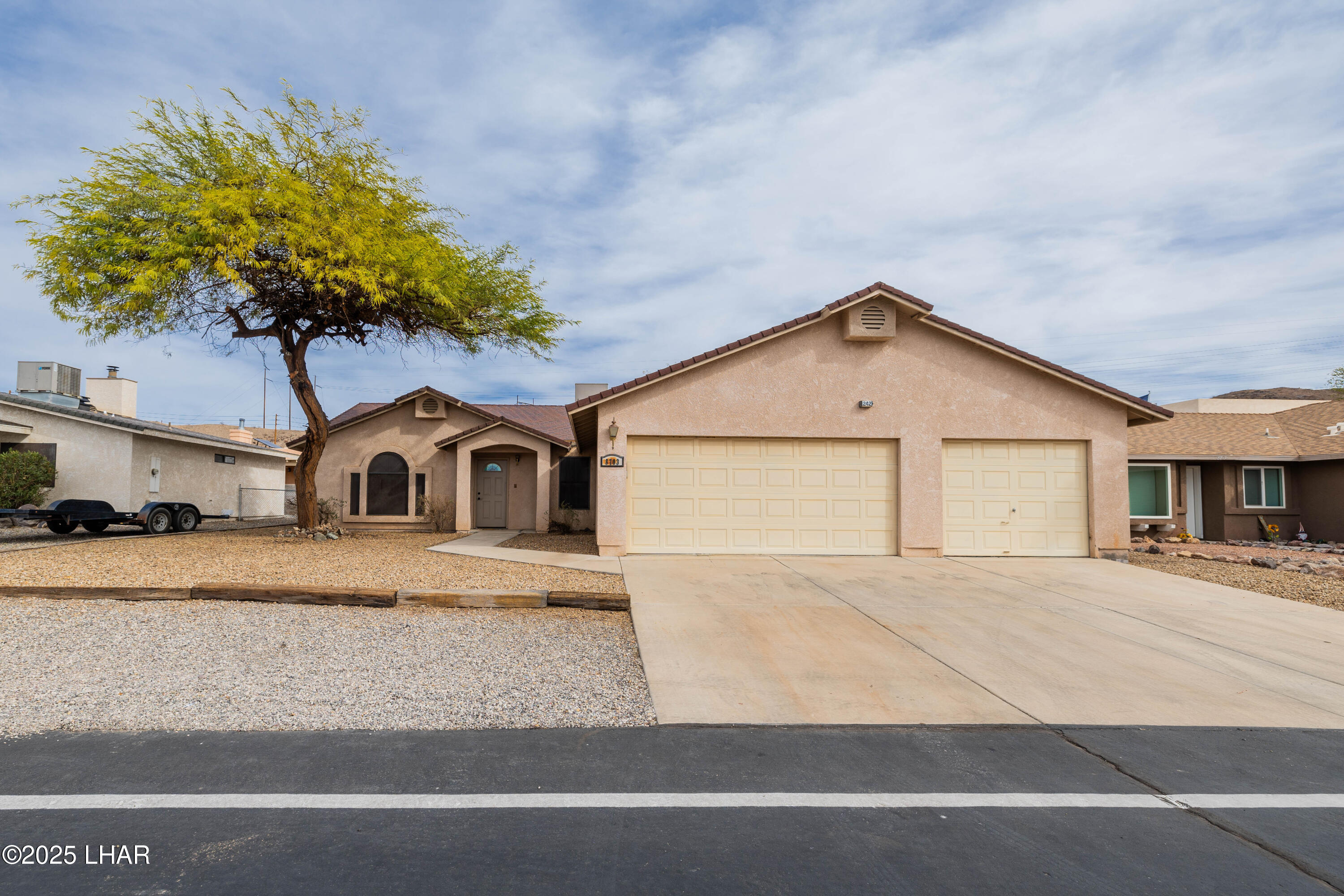 8703 Hopi Dr Property Photo
