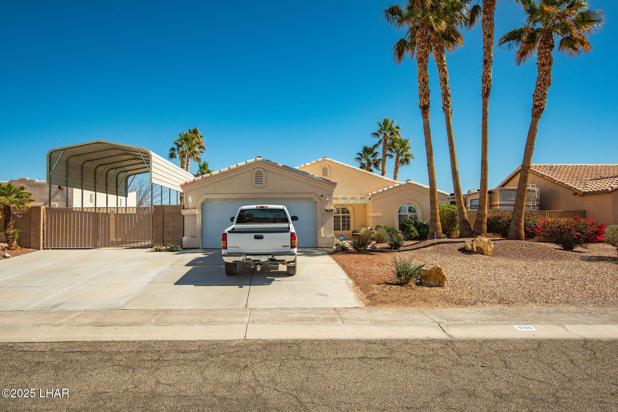 5780 Ruth Dr Property Photo