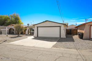 325 N Misty Ln Property Photo