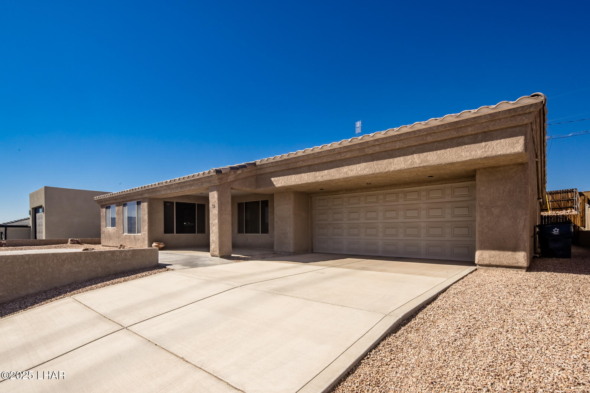 551 Rolling Hills Dr Property Photo
