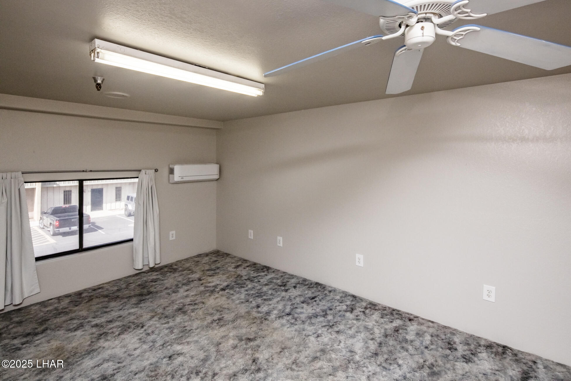 1600 W Acoma Blvd W, 43 Property Photo 10
