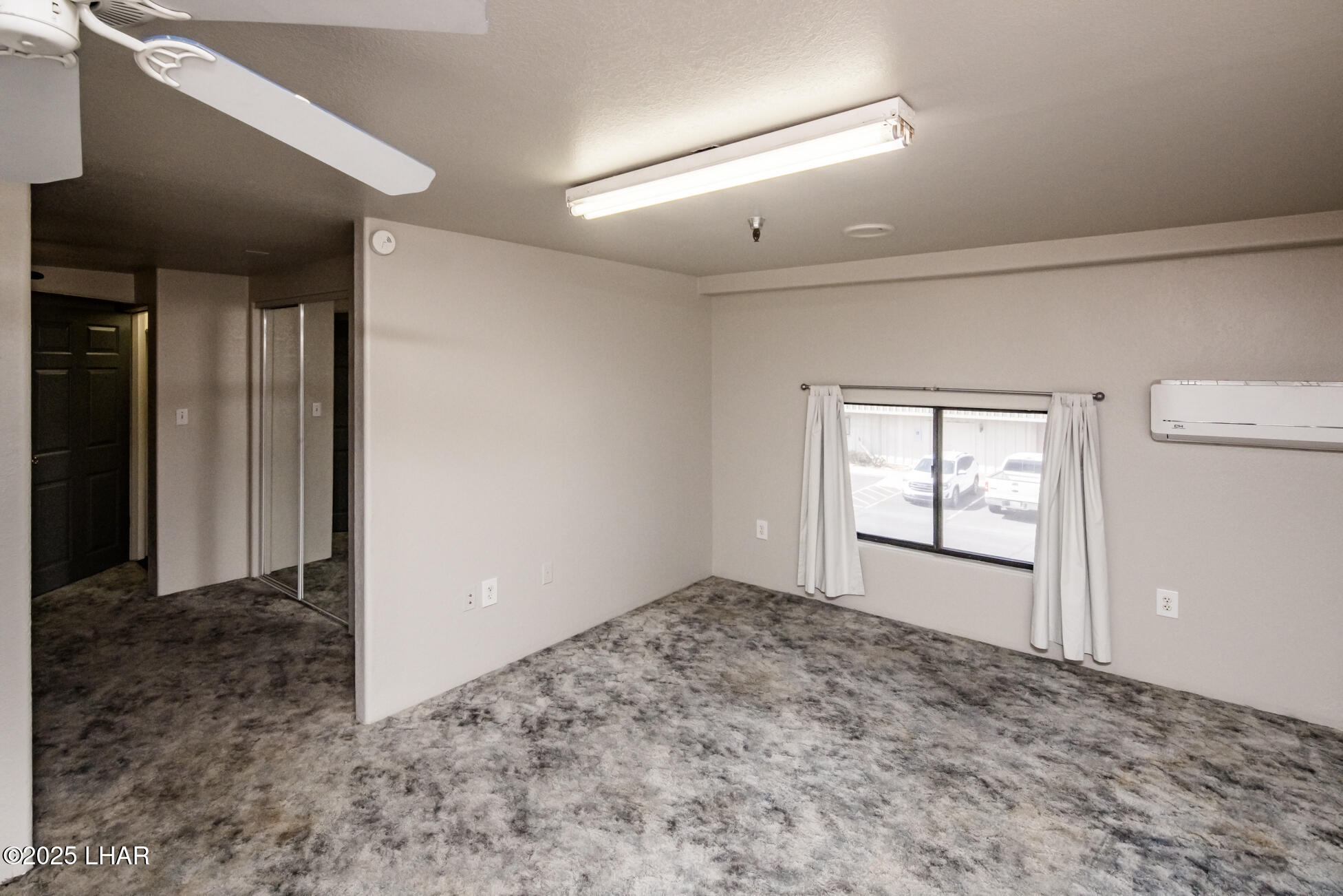 1600 W Acoma Blvd W, 43 Property Photo 11
