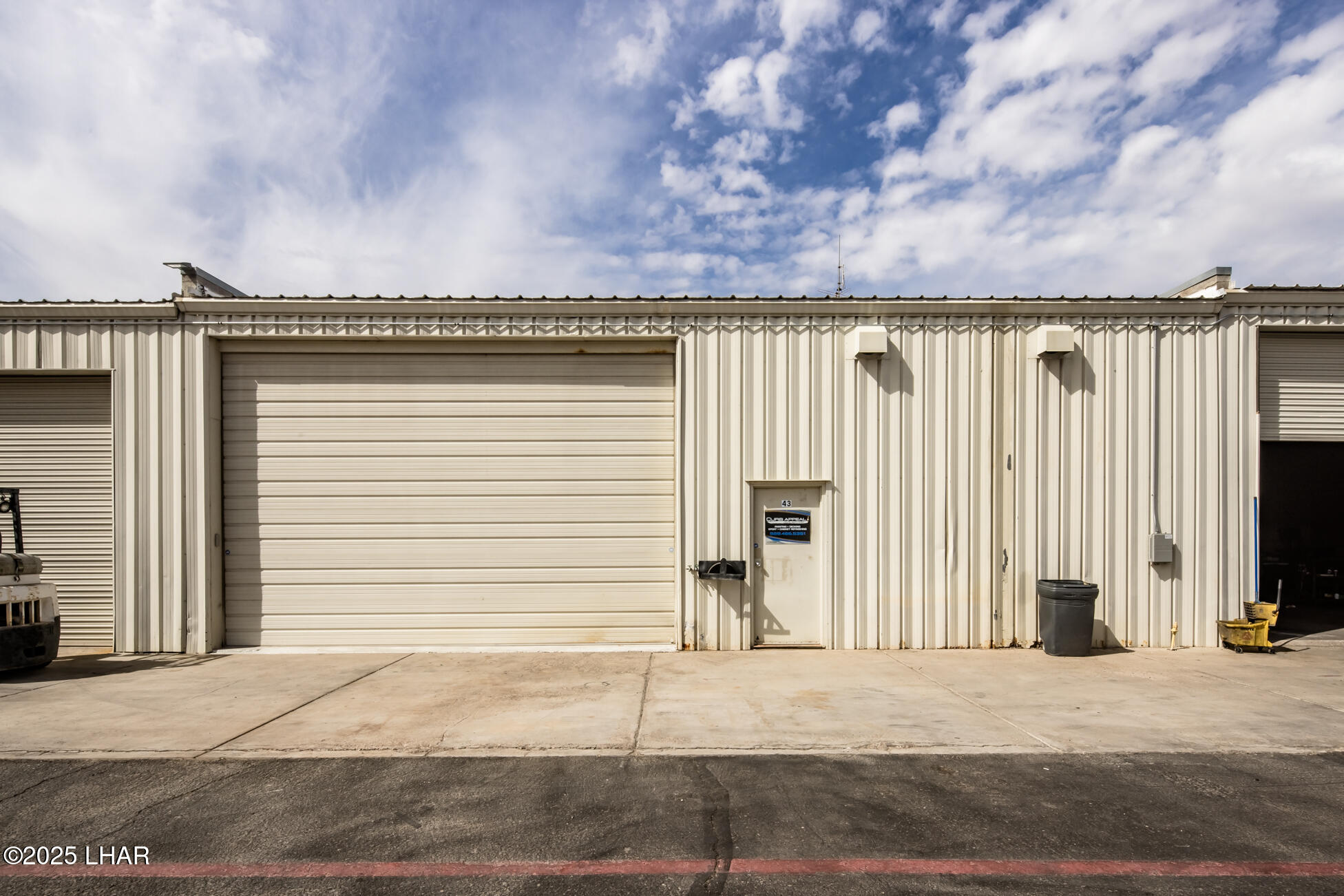 1600 W Acoma Blvd W, 43 Property Photo 26