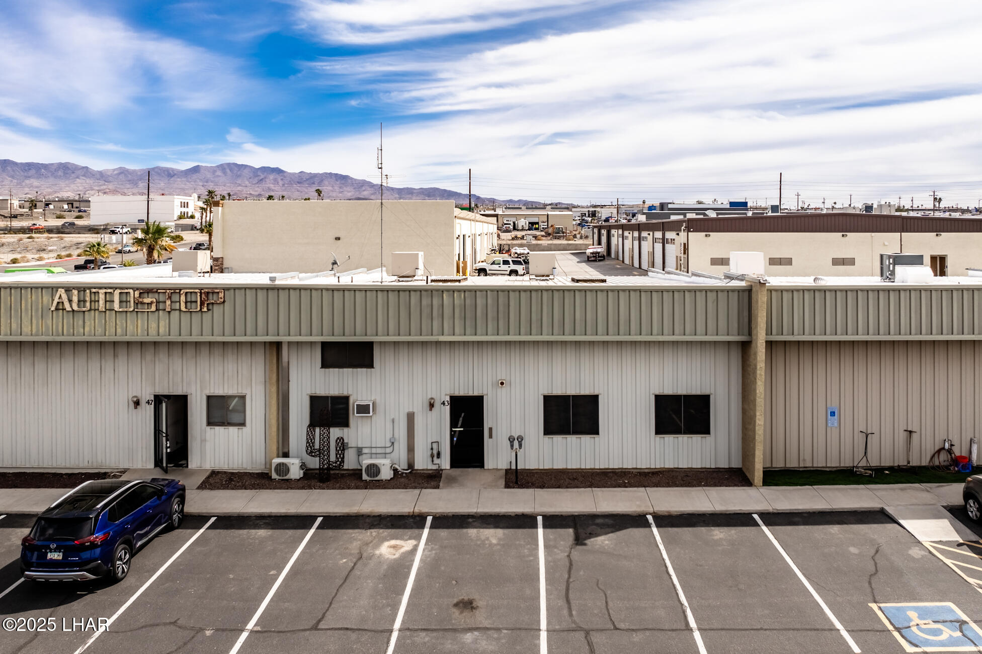 1600 W Acoma Blvd W, 43 Property Photo 29
