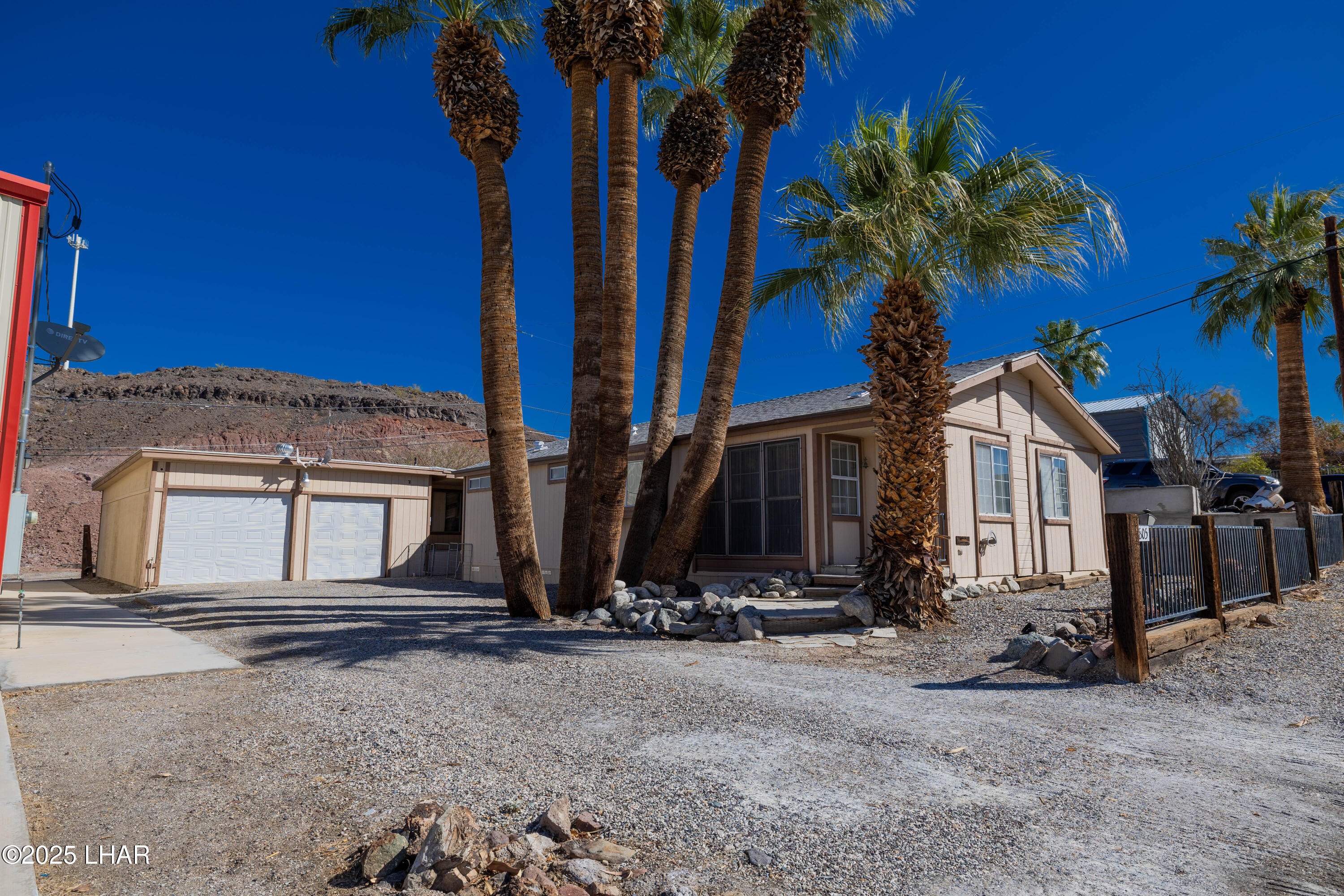 31805 Riverview Dr Property Photo