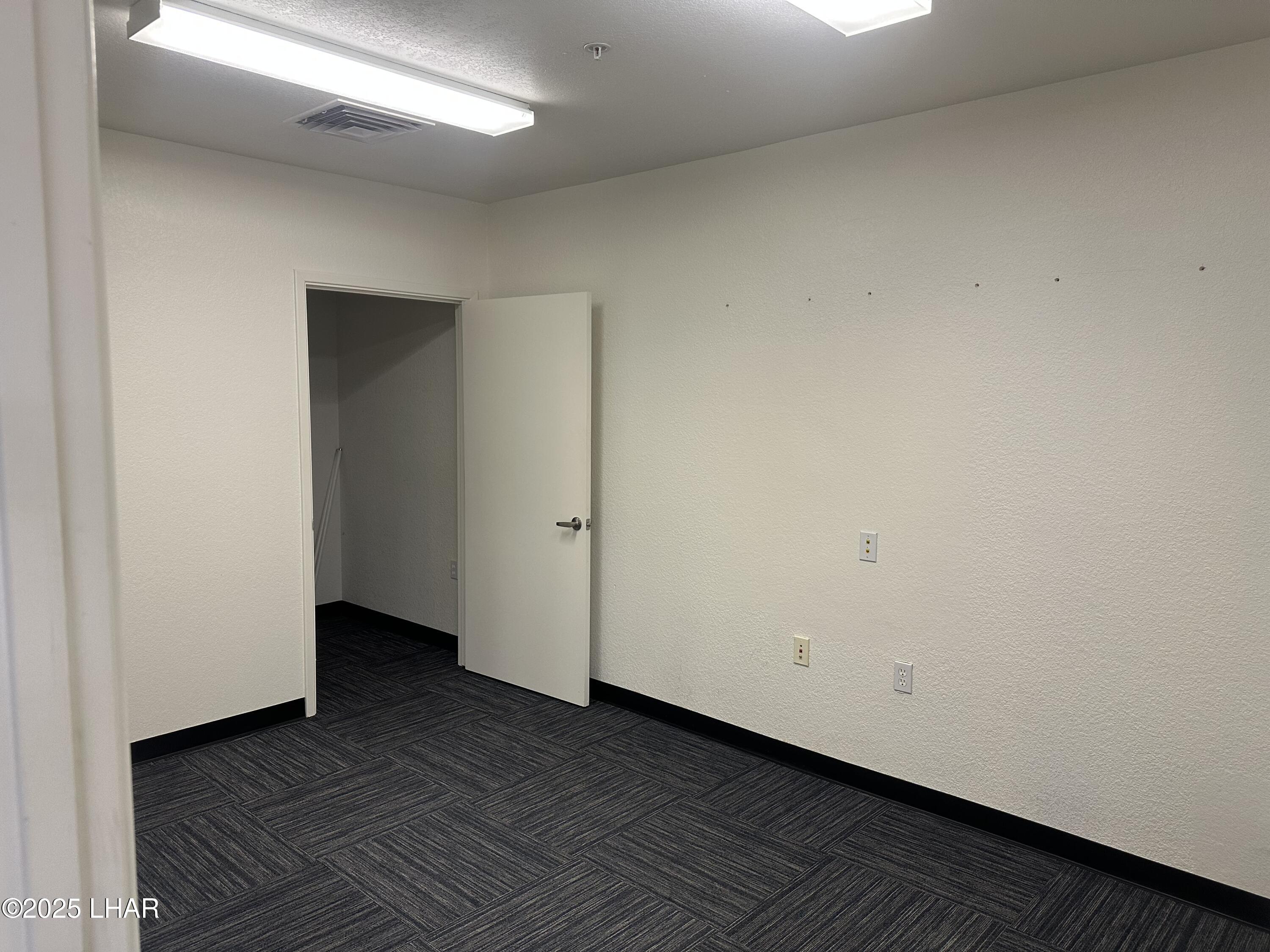 1100 London Bridge Rd, F200 Property Photo 15
