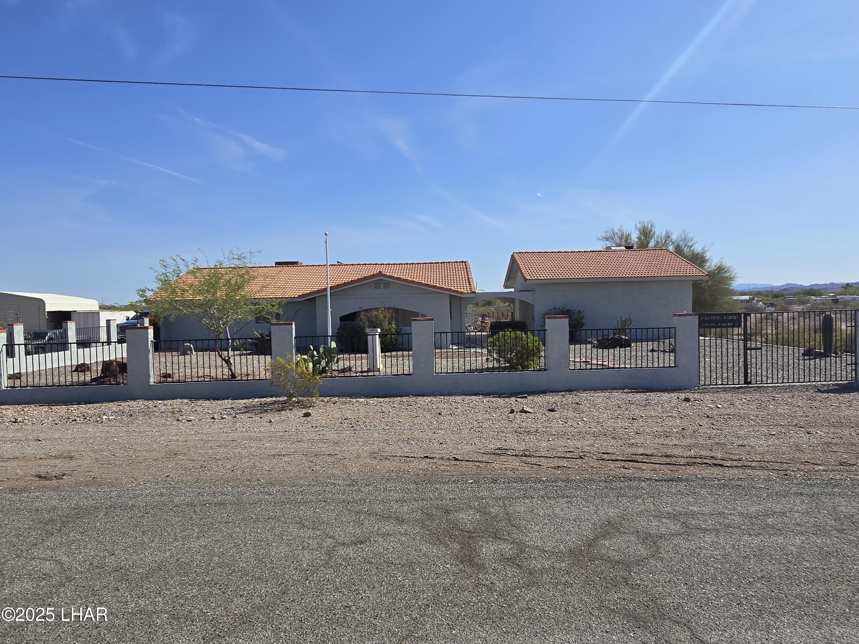 42565 La Posa Rd Property Photo