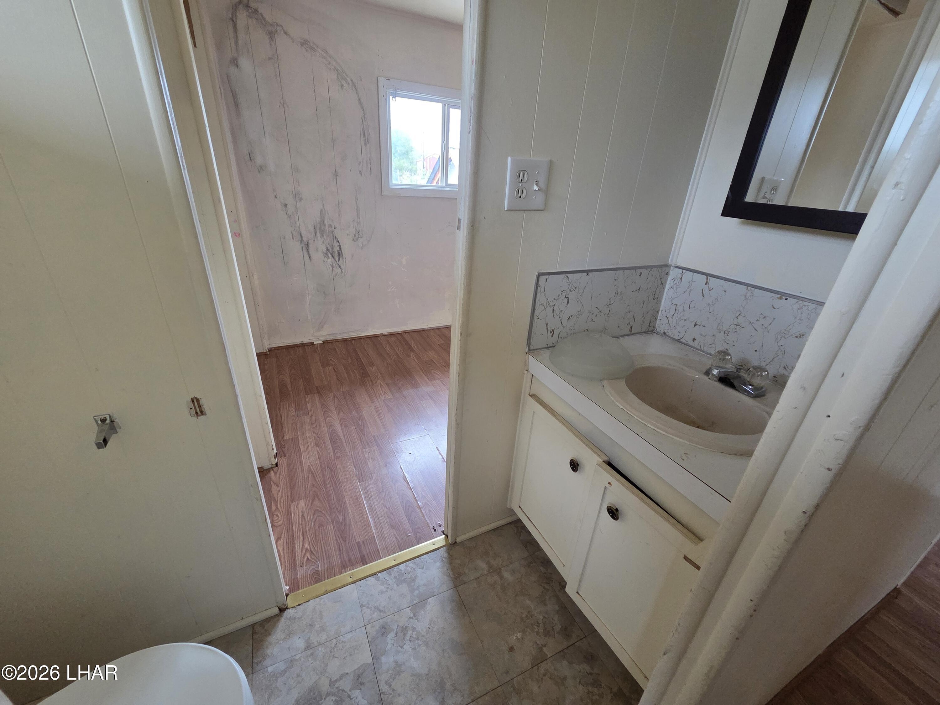 730 N Tesota Ln Property Photo 16