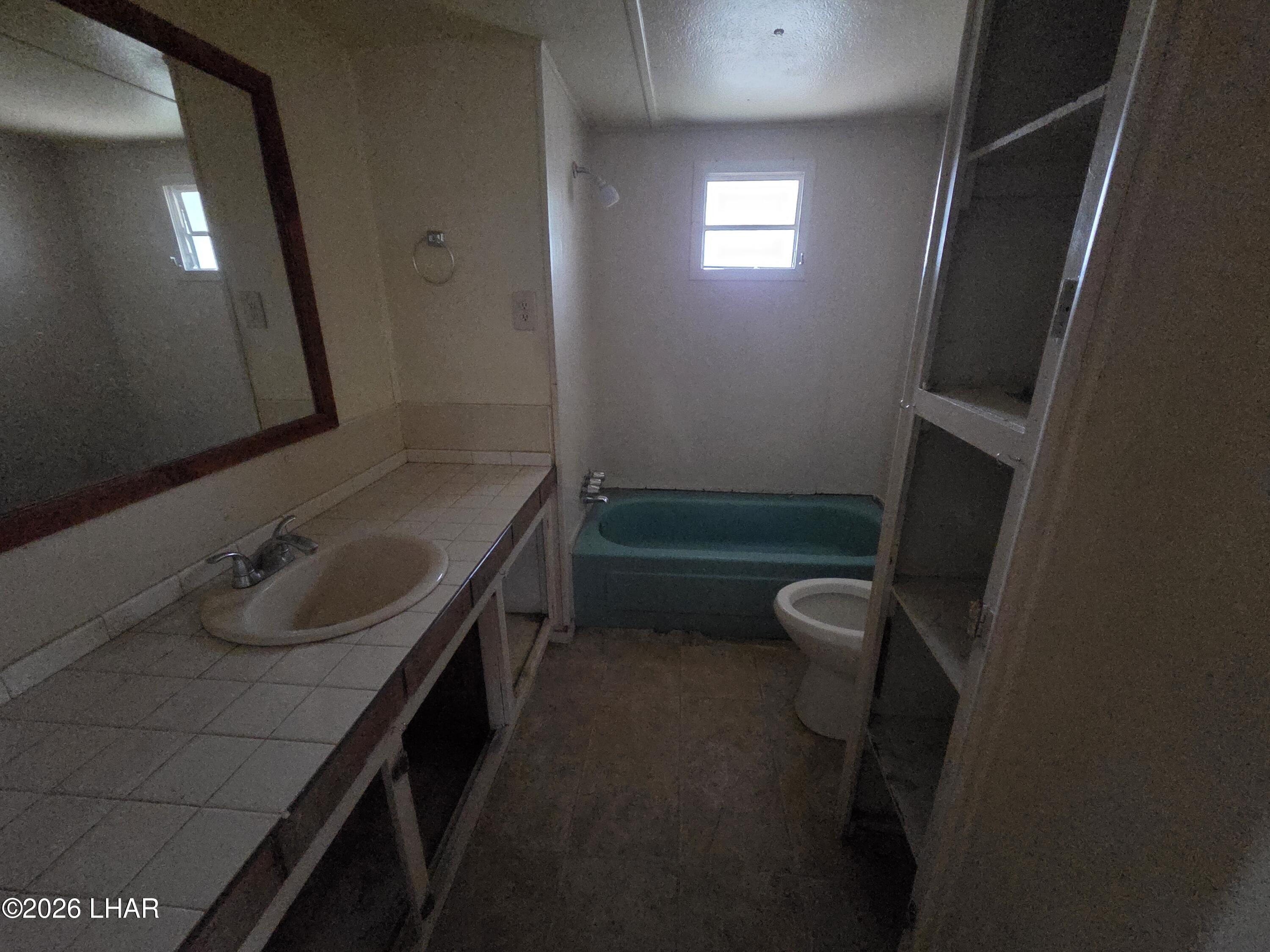 730 N Tesota Ln Property Photo 19