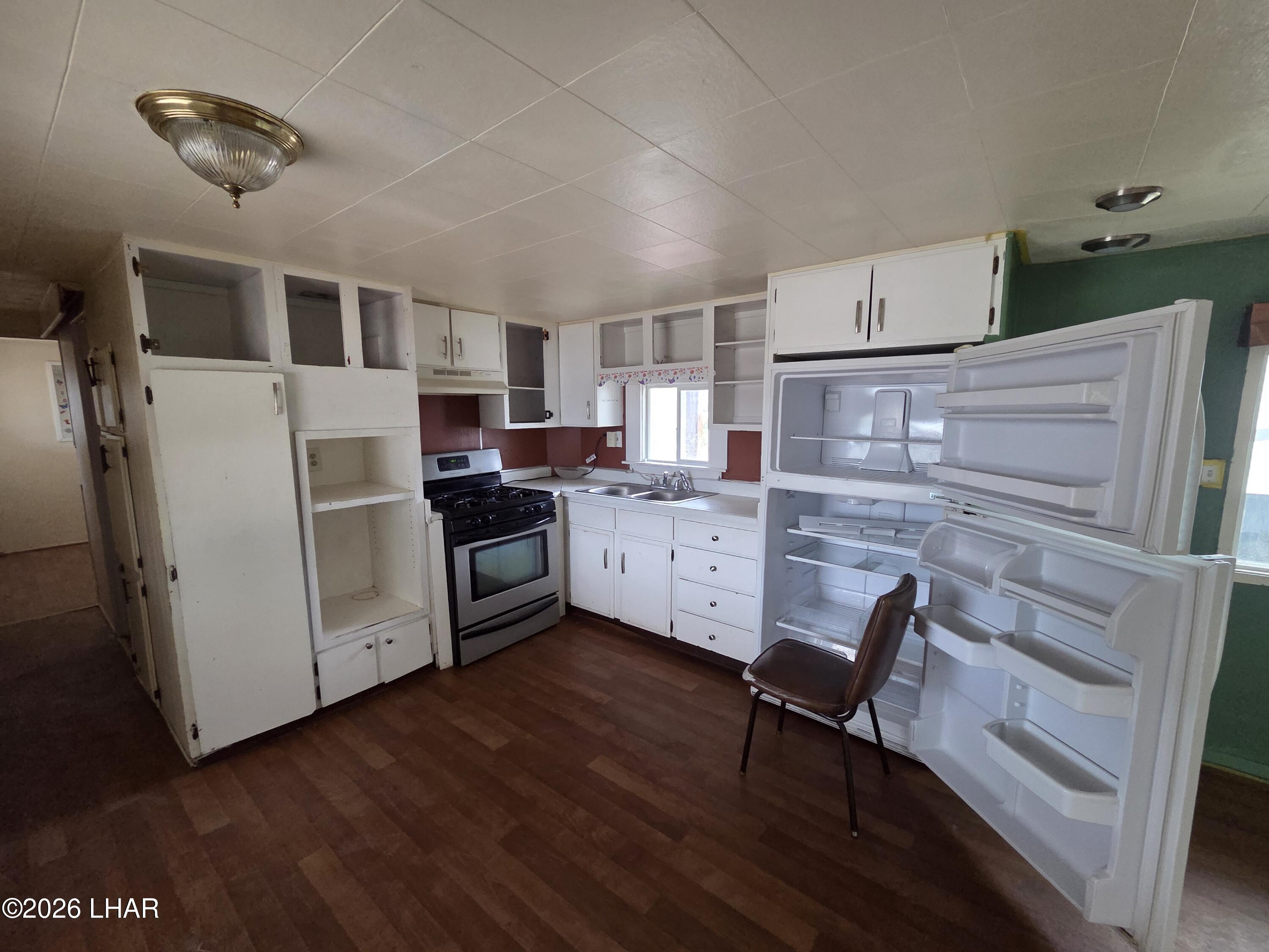 730 N Tesota Ln Property Photo 21