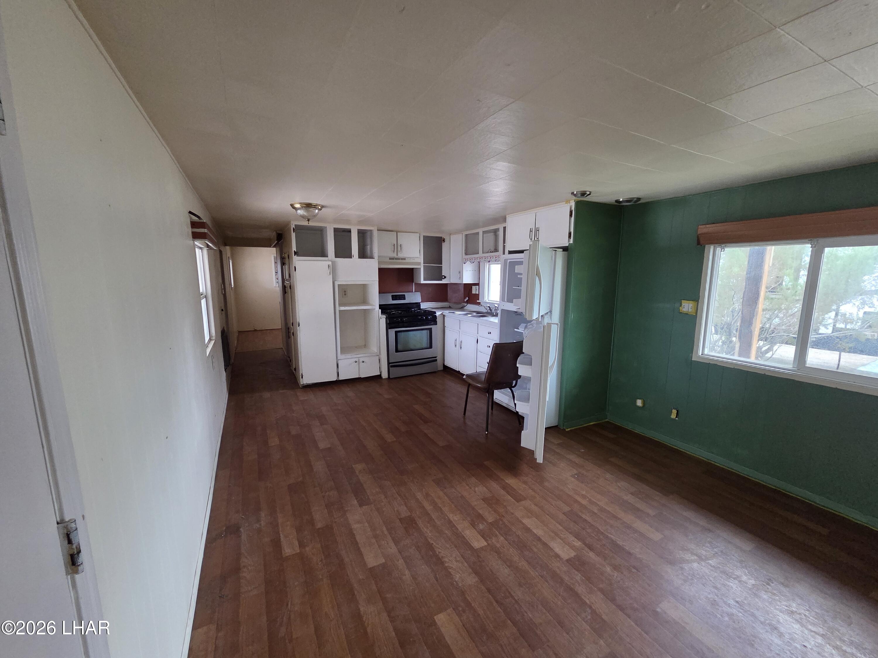 730 N Tesota Ln Property Photo 22