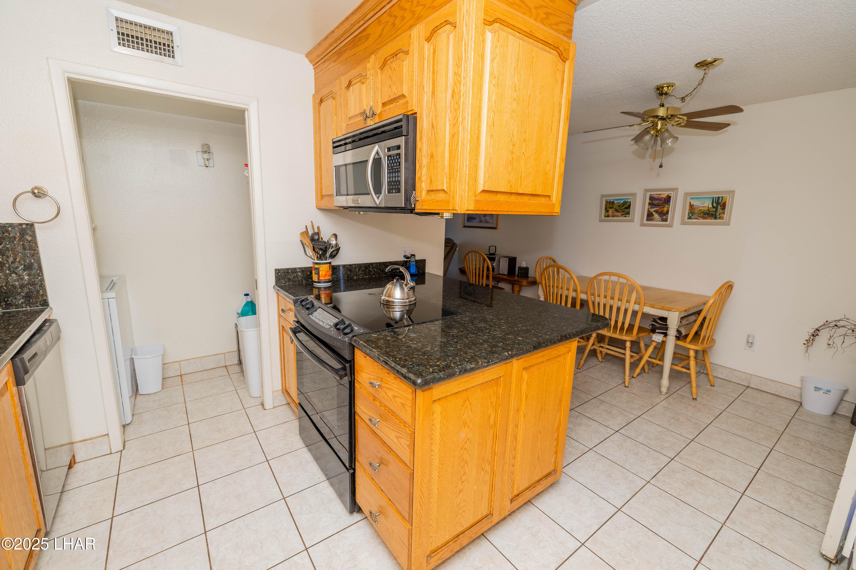 9170 Riverside Dr 35 Property Photo 15