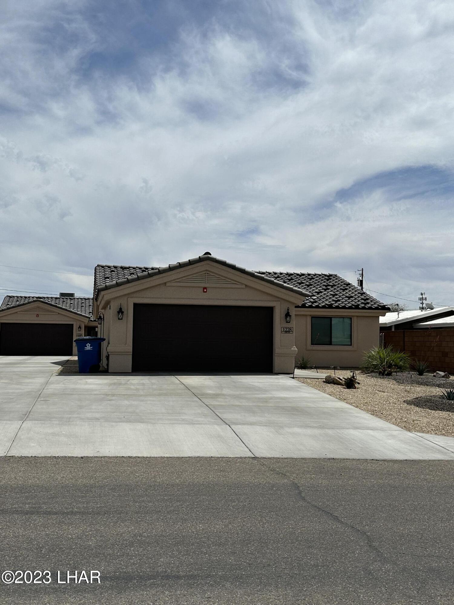 1228 N Lake Havasu Ave N, 101 Property Photo 1