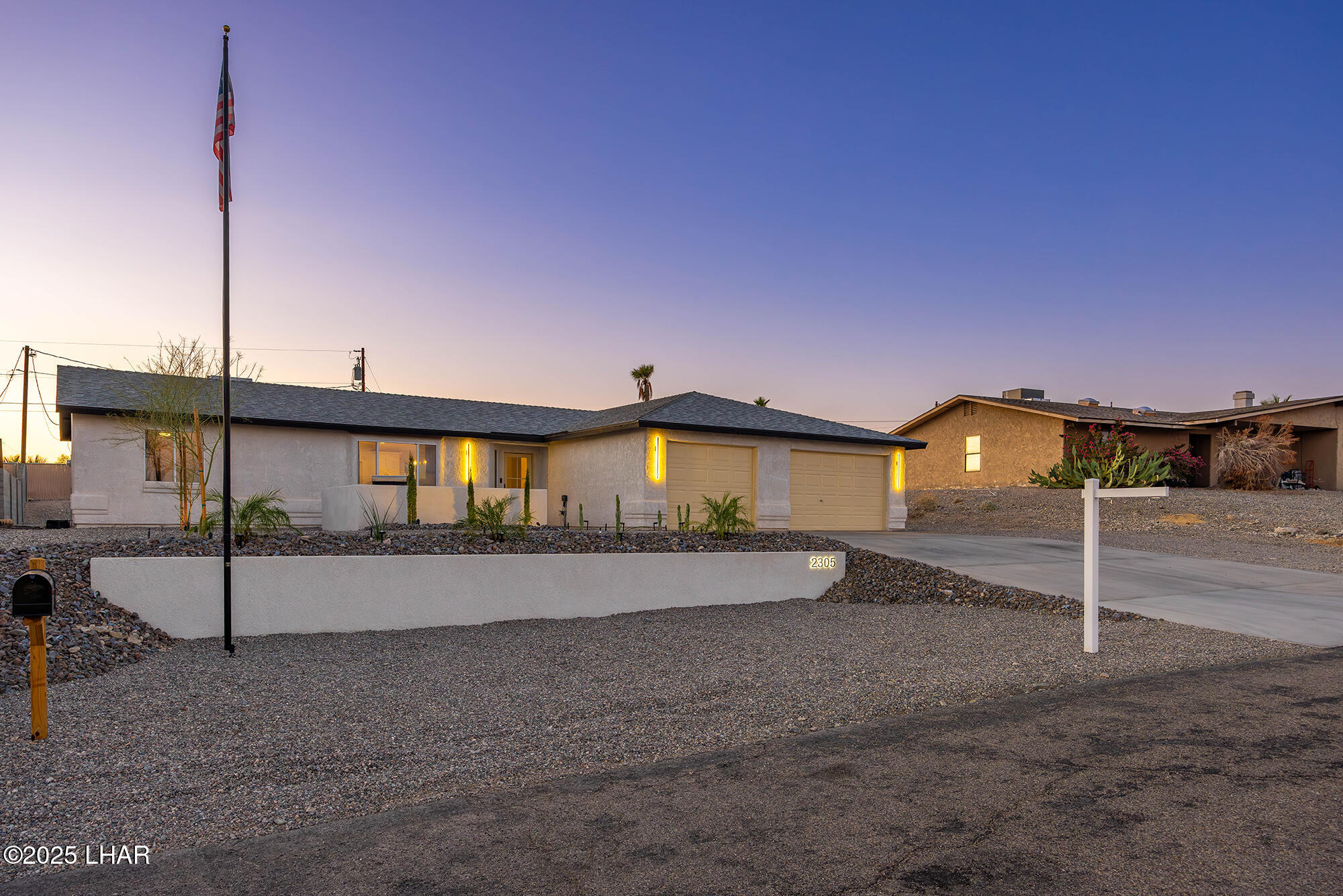 2305 Cosnina Dr Property Photo 1