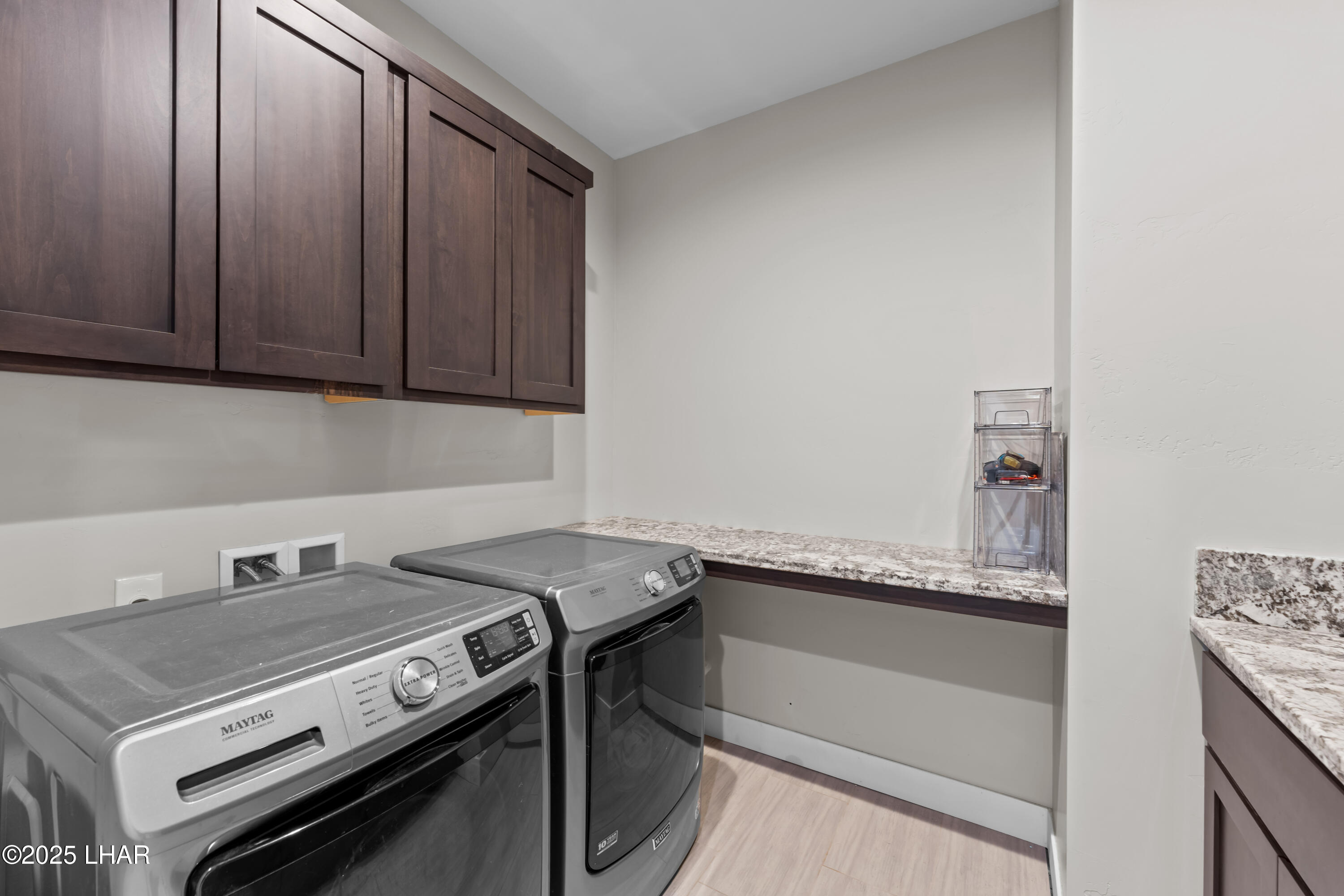 1607 E Laurel Dr Property Photo 47