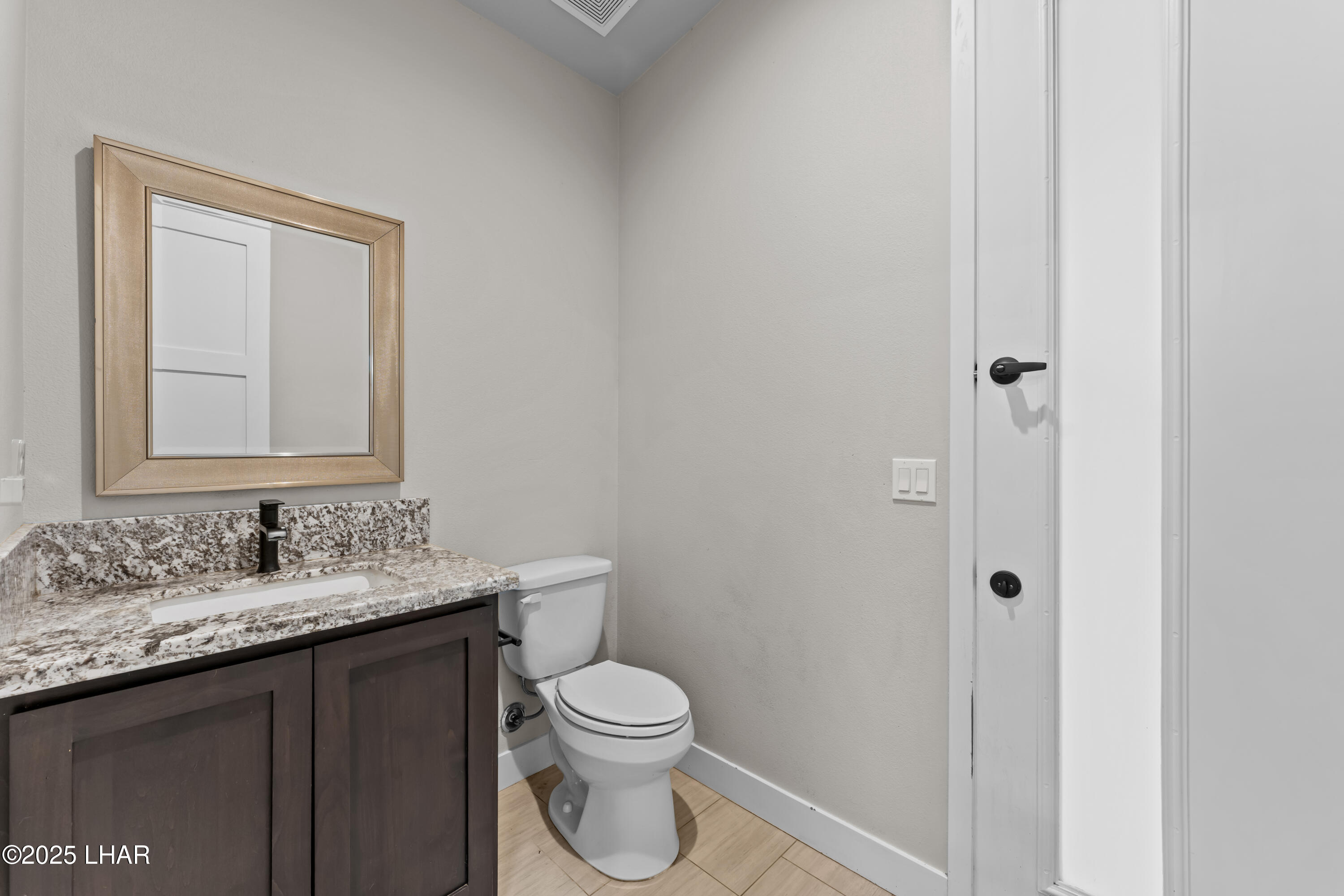 1607 E Laurel Dr Property Photo 57