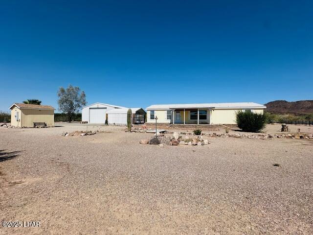 44113 E Perry Dr Property Photo 4