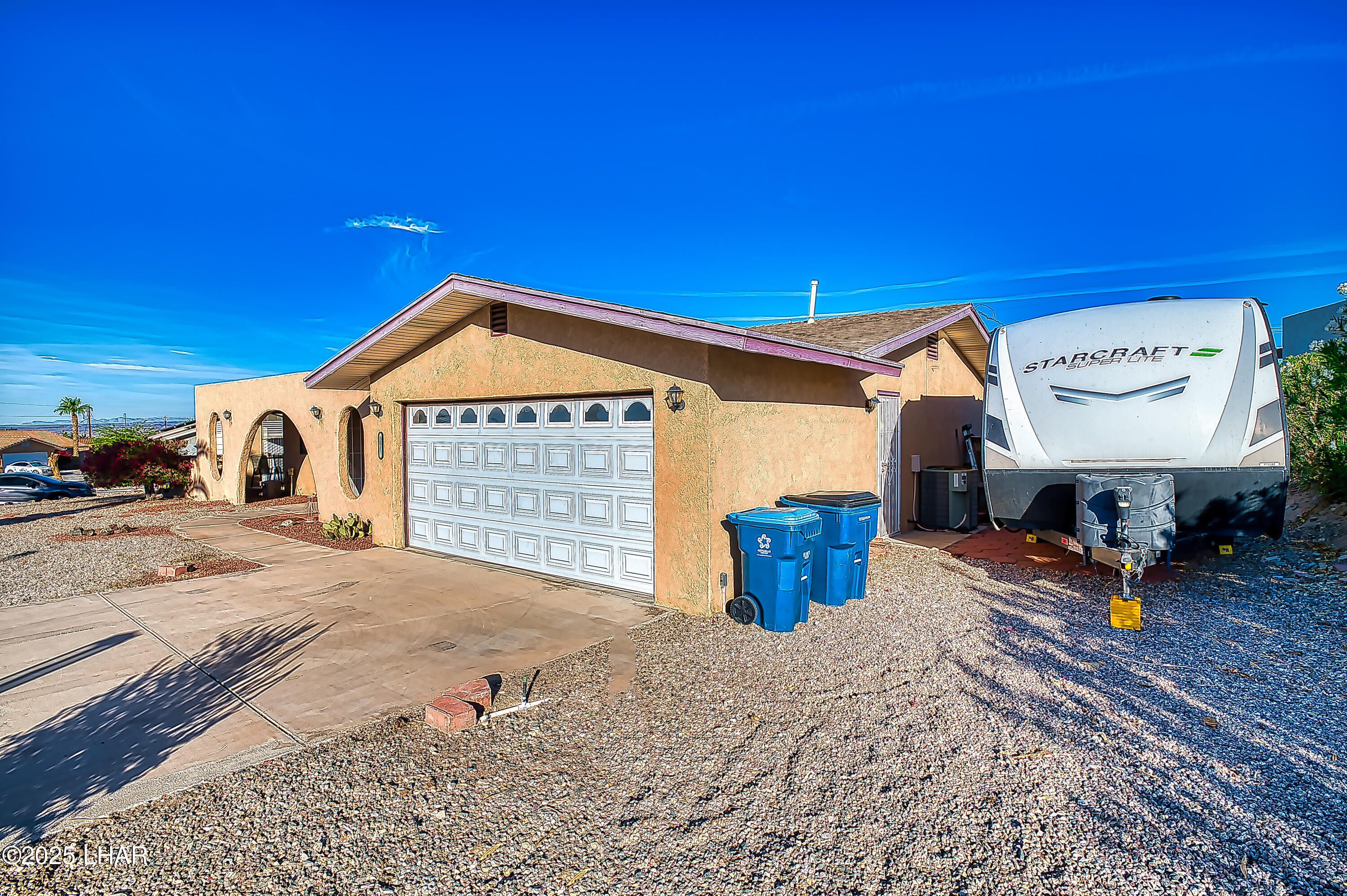 3015 Bosun Ln Property Photo 2