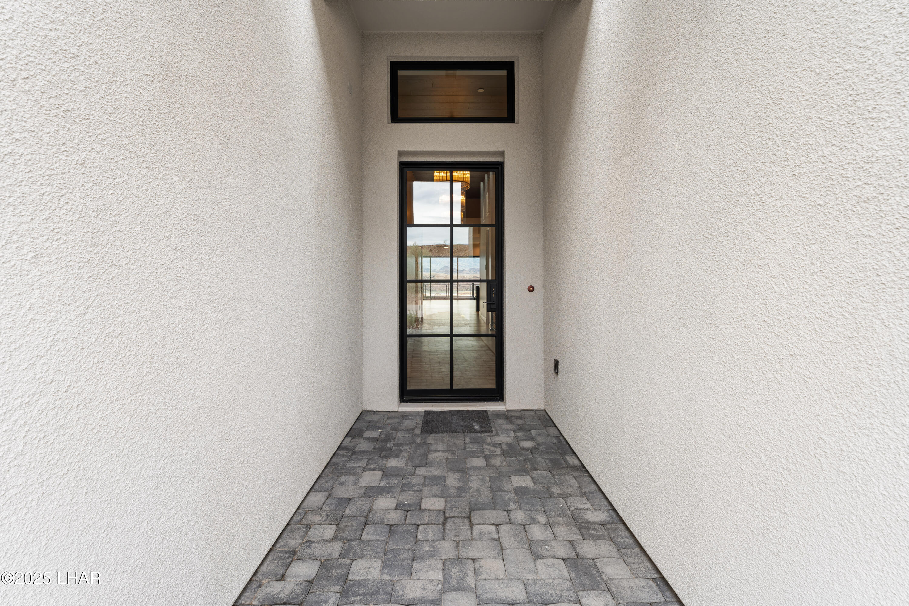 2454 Sunset Rdg Ct E Property Photo 3