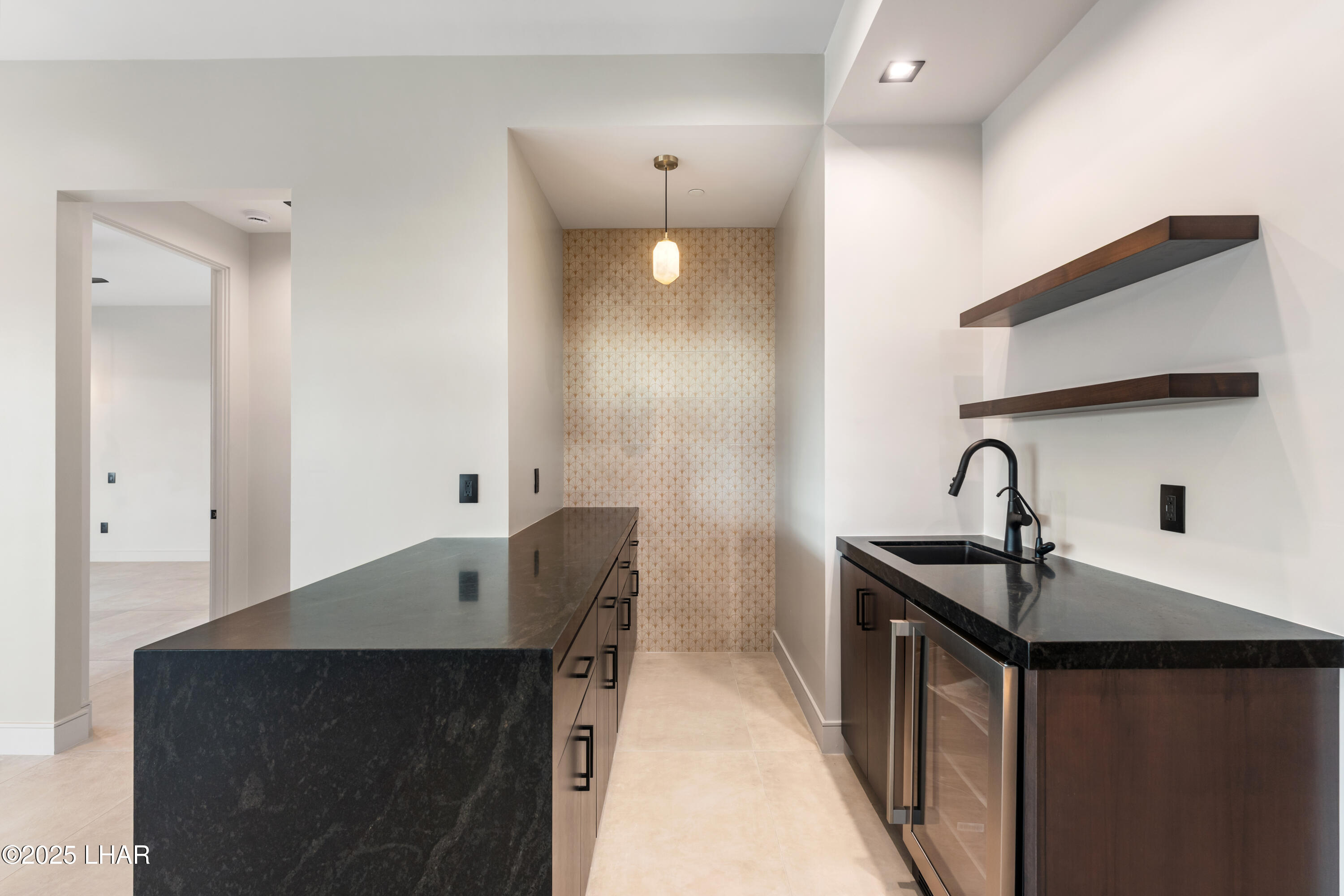 2454 Sunset Rdg Ct E Property Photo 13