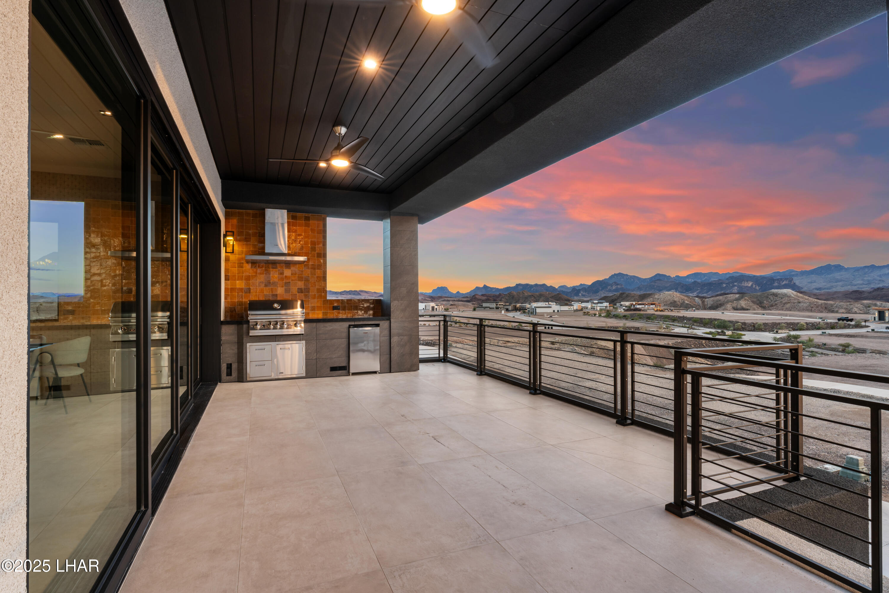 2454 Sunset Rdg Ct E Property Photo 50