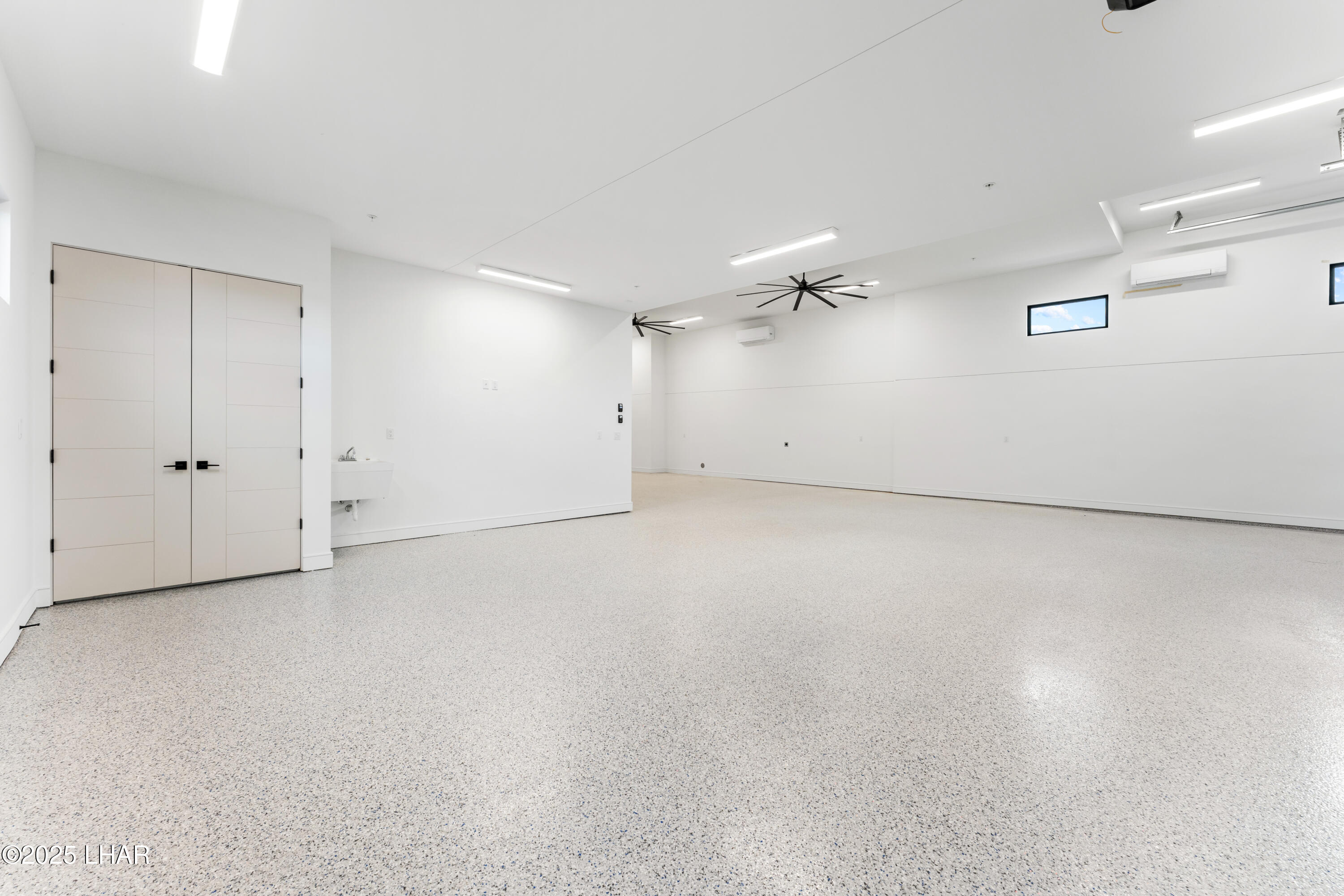 2454 Sunset Rdg Ct E Property Photo 52