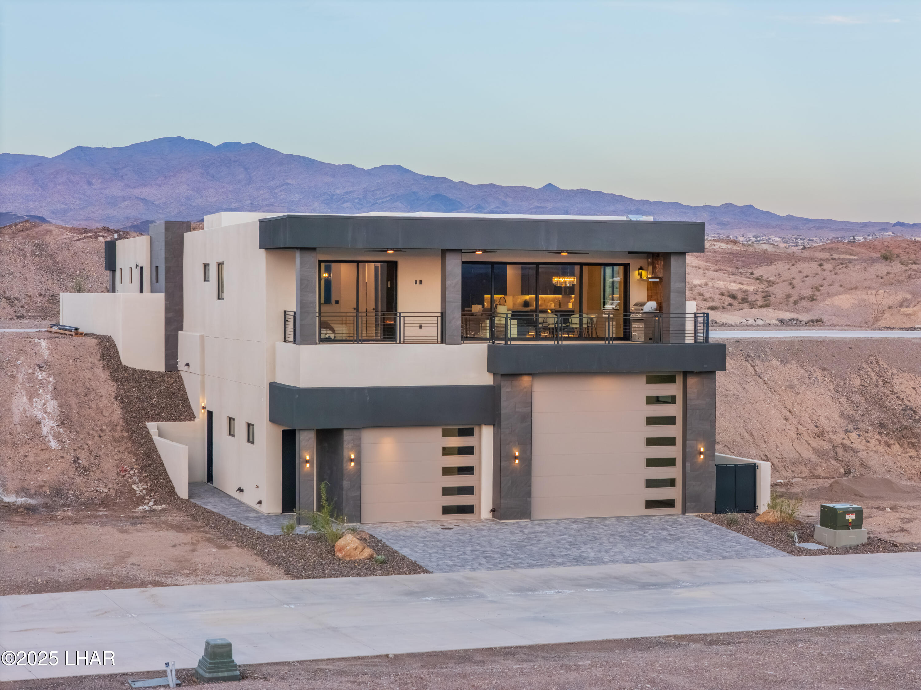 2454 Sunset Rdg Ct E Property Photo 56