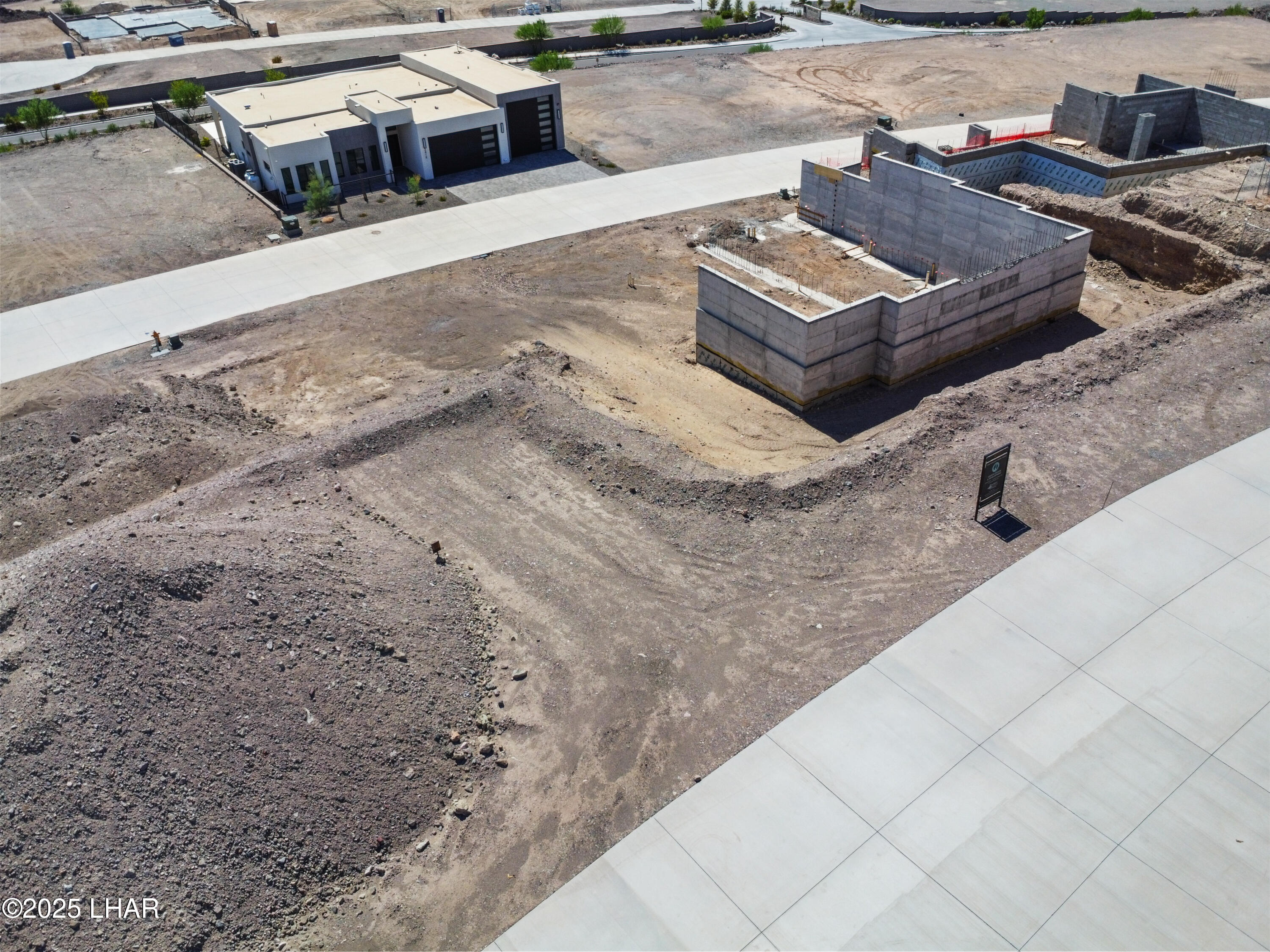2408 Desert Rdg Ct W Property Photo 15