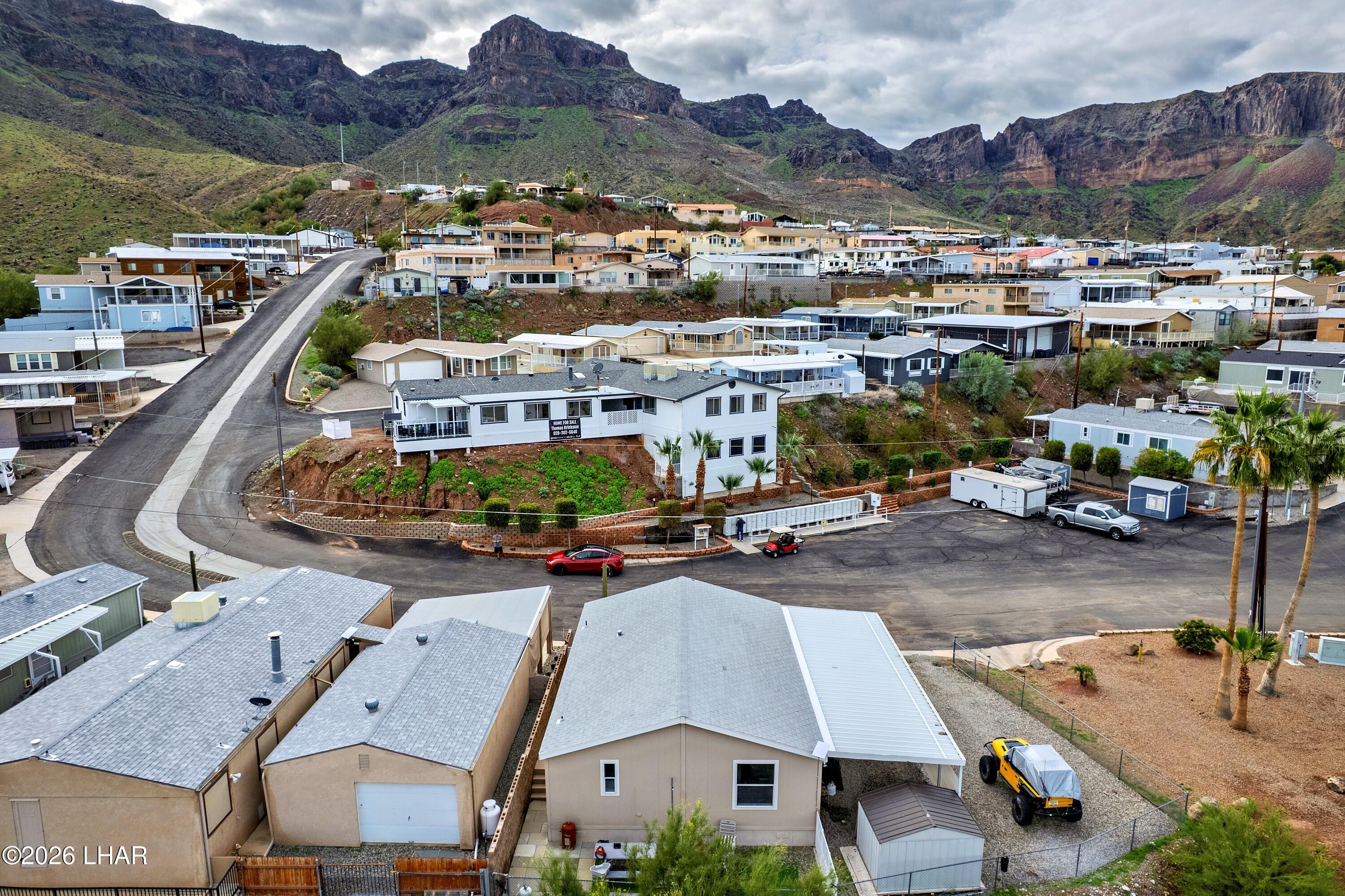 2773 Hillcrest Dr Property Photo 3