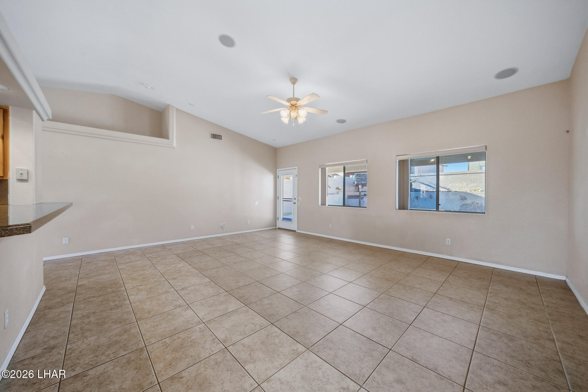 621 Rolling Hills Dr Property Photo 14