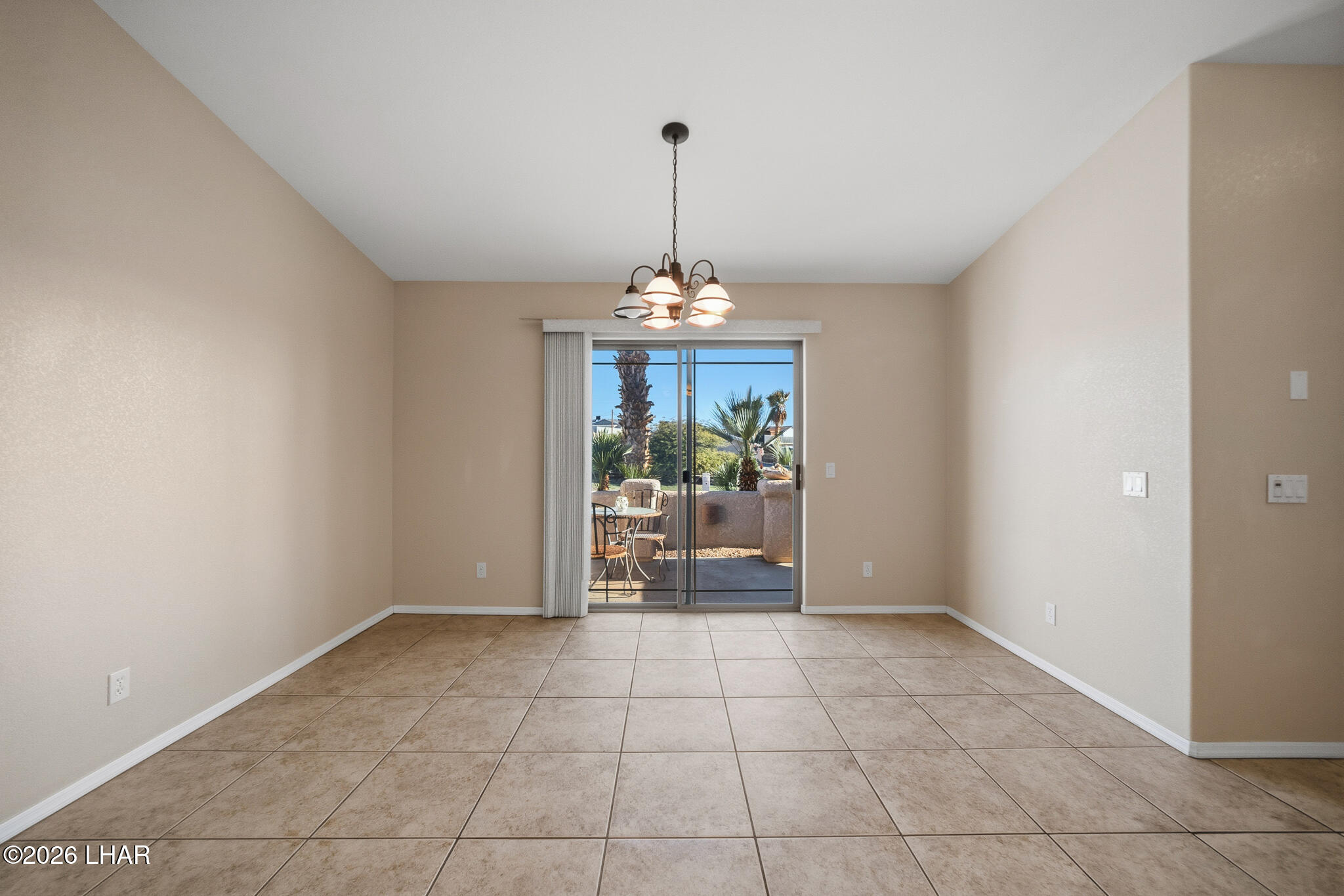 621 Rolling Hills Dr Property Photo 21