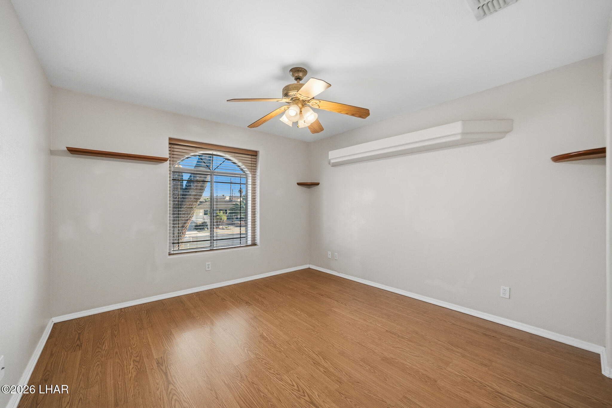 621 Rolling Hills Dr Property Photo 24