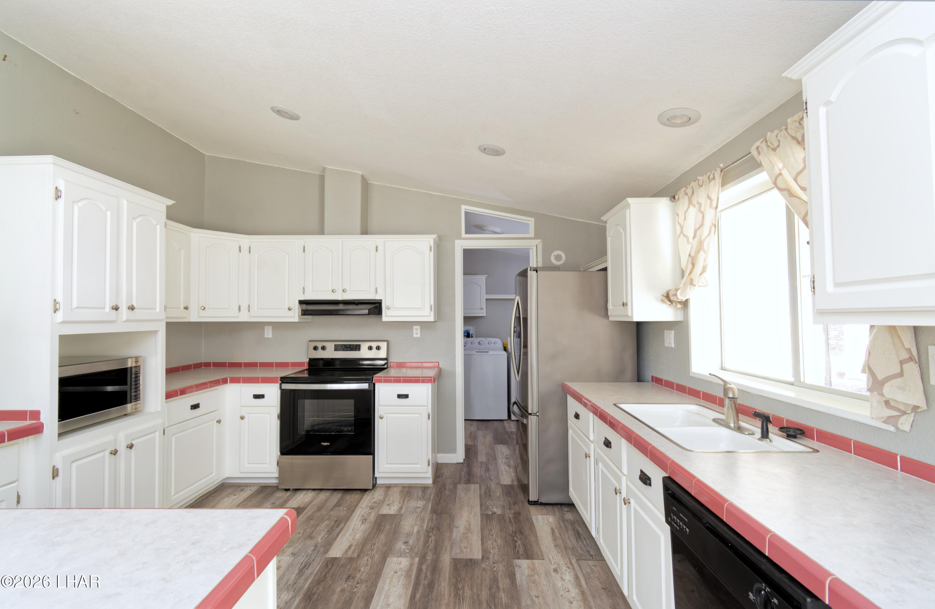 49603 Rainbow Ave Property Photo 5