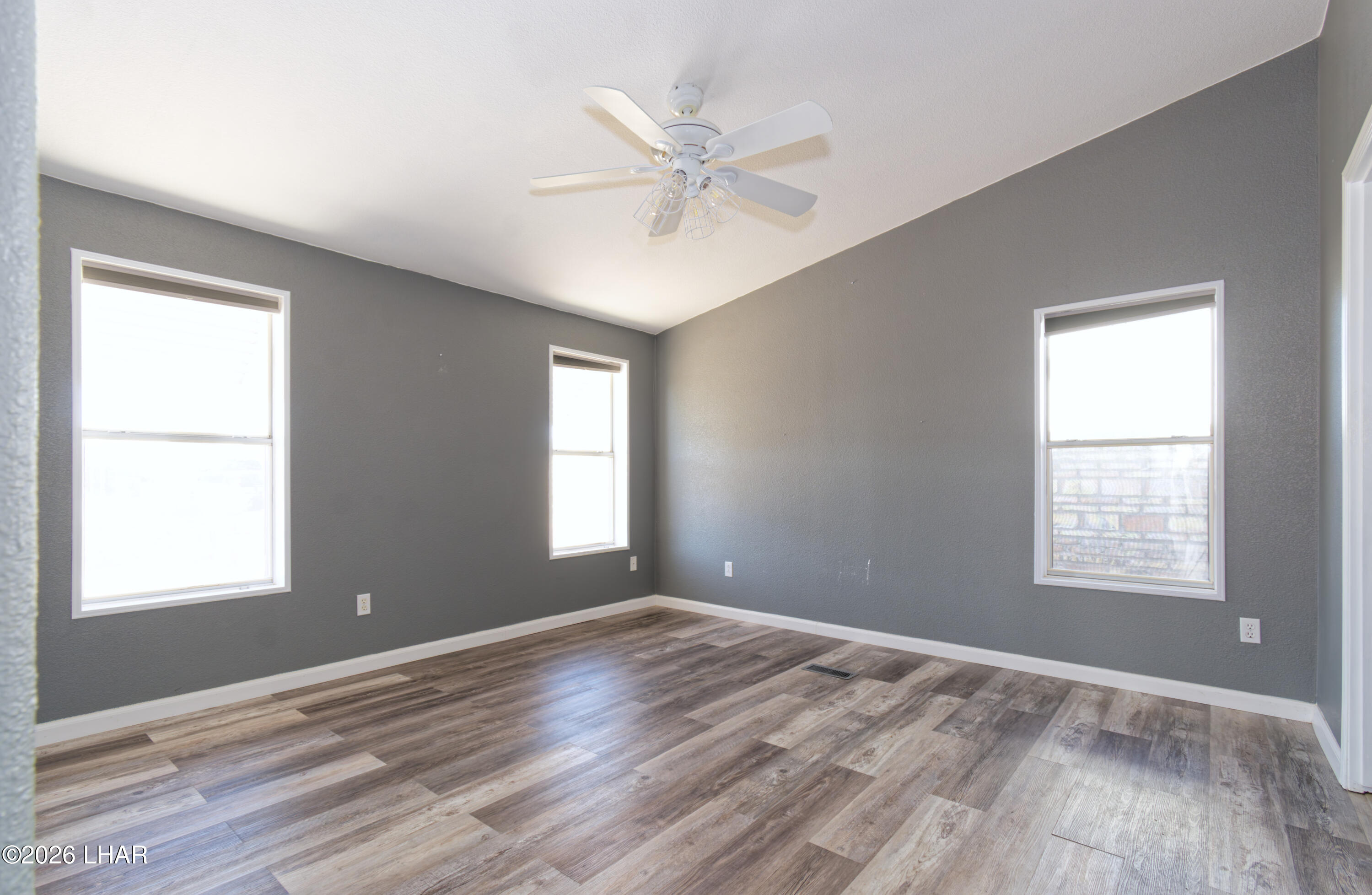 49603 Rainbow Ave Property Photo 24
