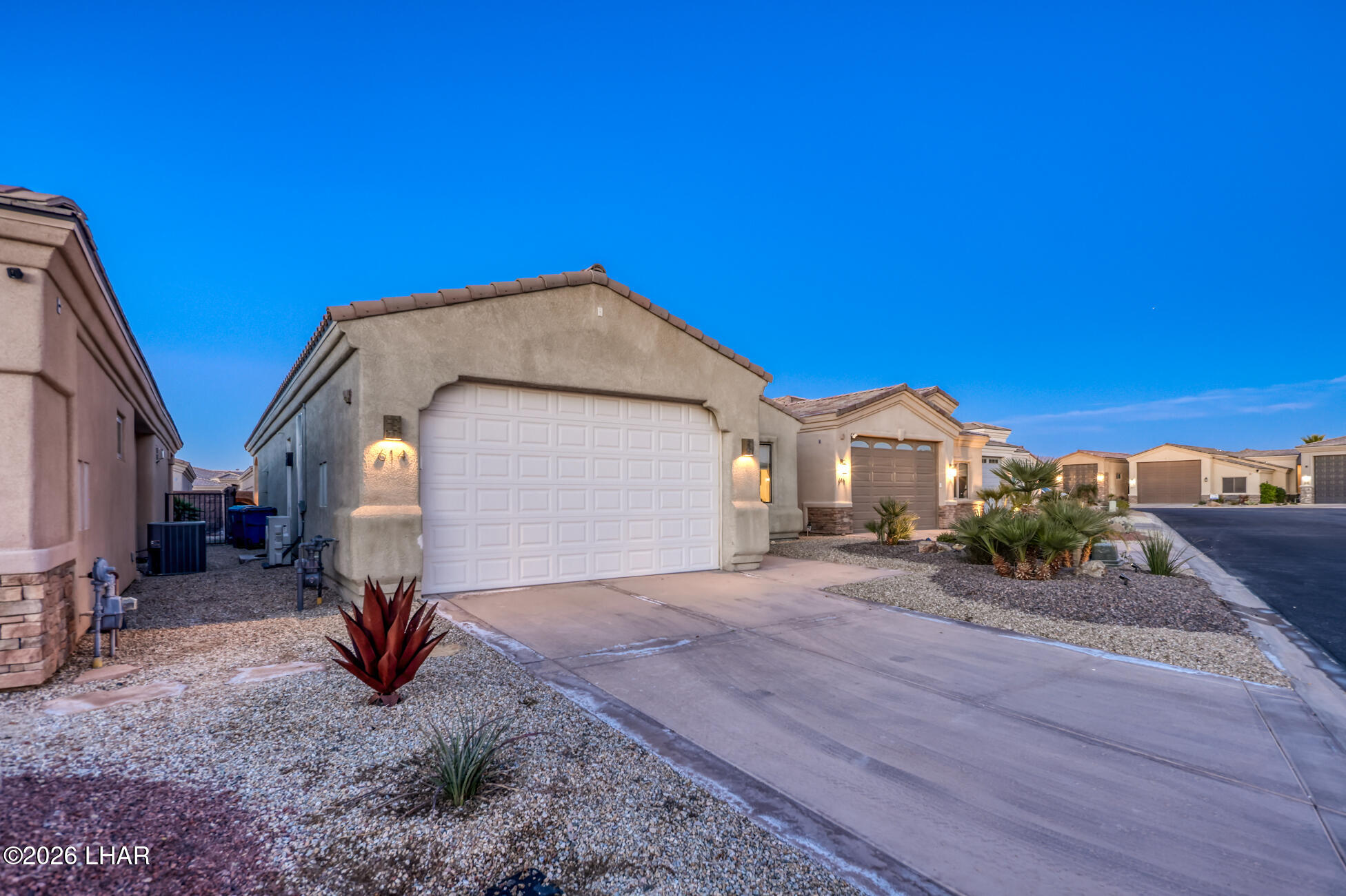 614 Veneto Loop Property Photo 4