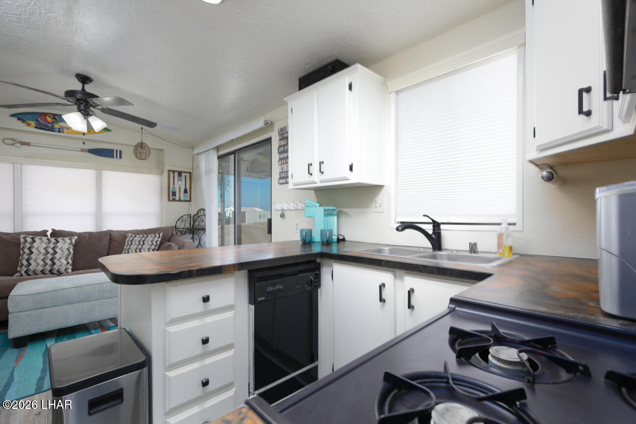 1534 Beachcomber Blvd B-18 Property Photo 13