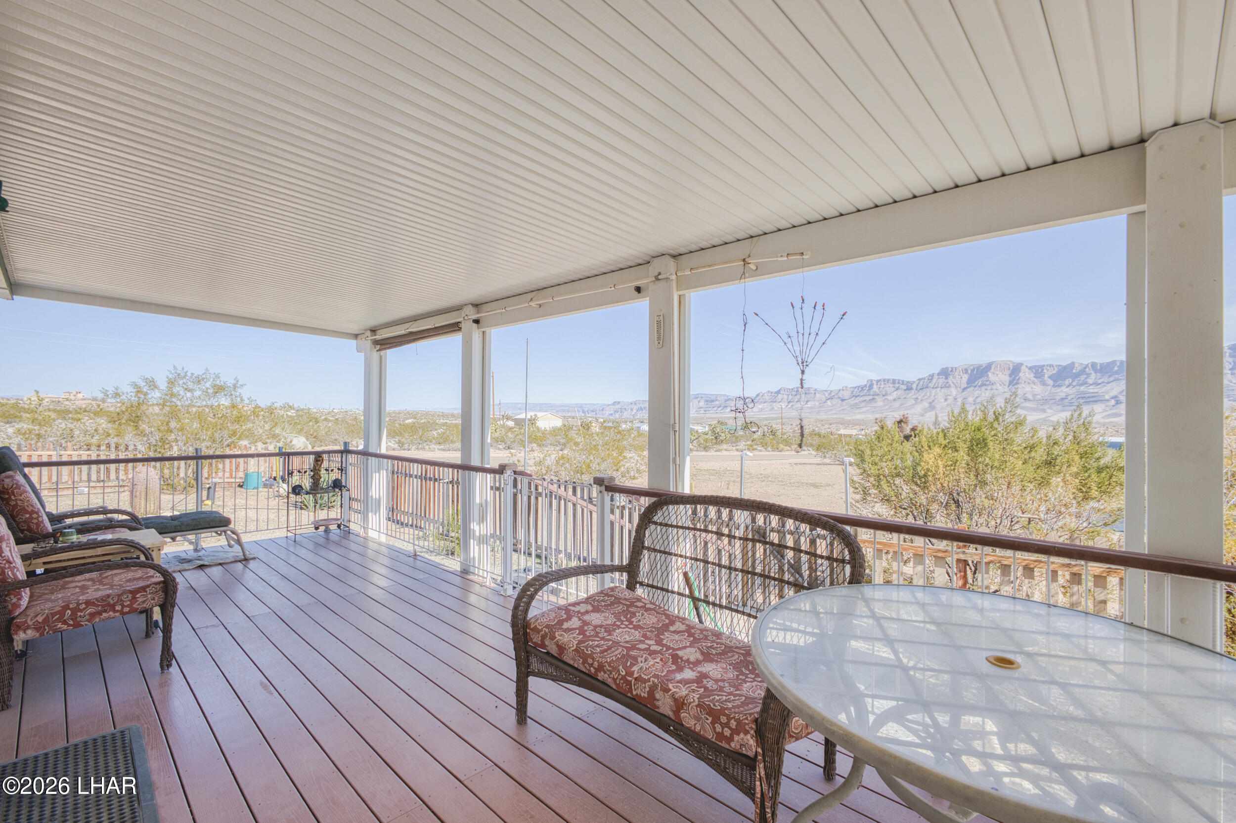 470 E Sumner Dr Property Photo 6