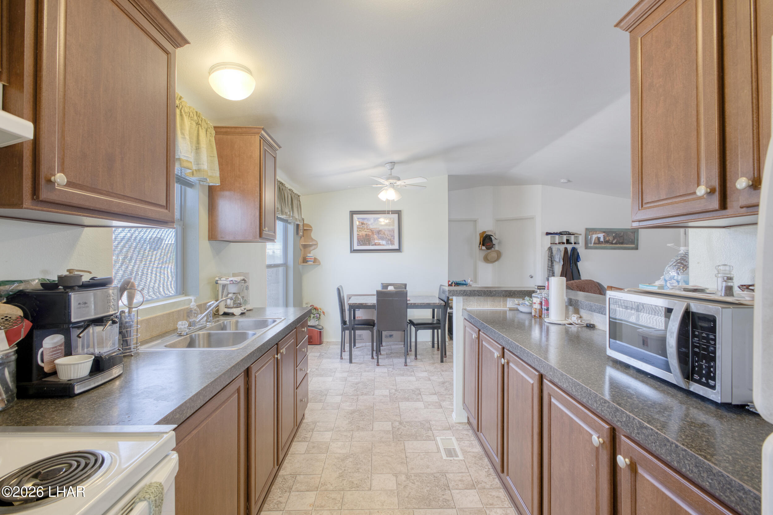 470 E Sumner Dr Property Photo 14