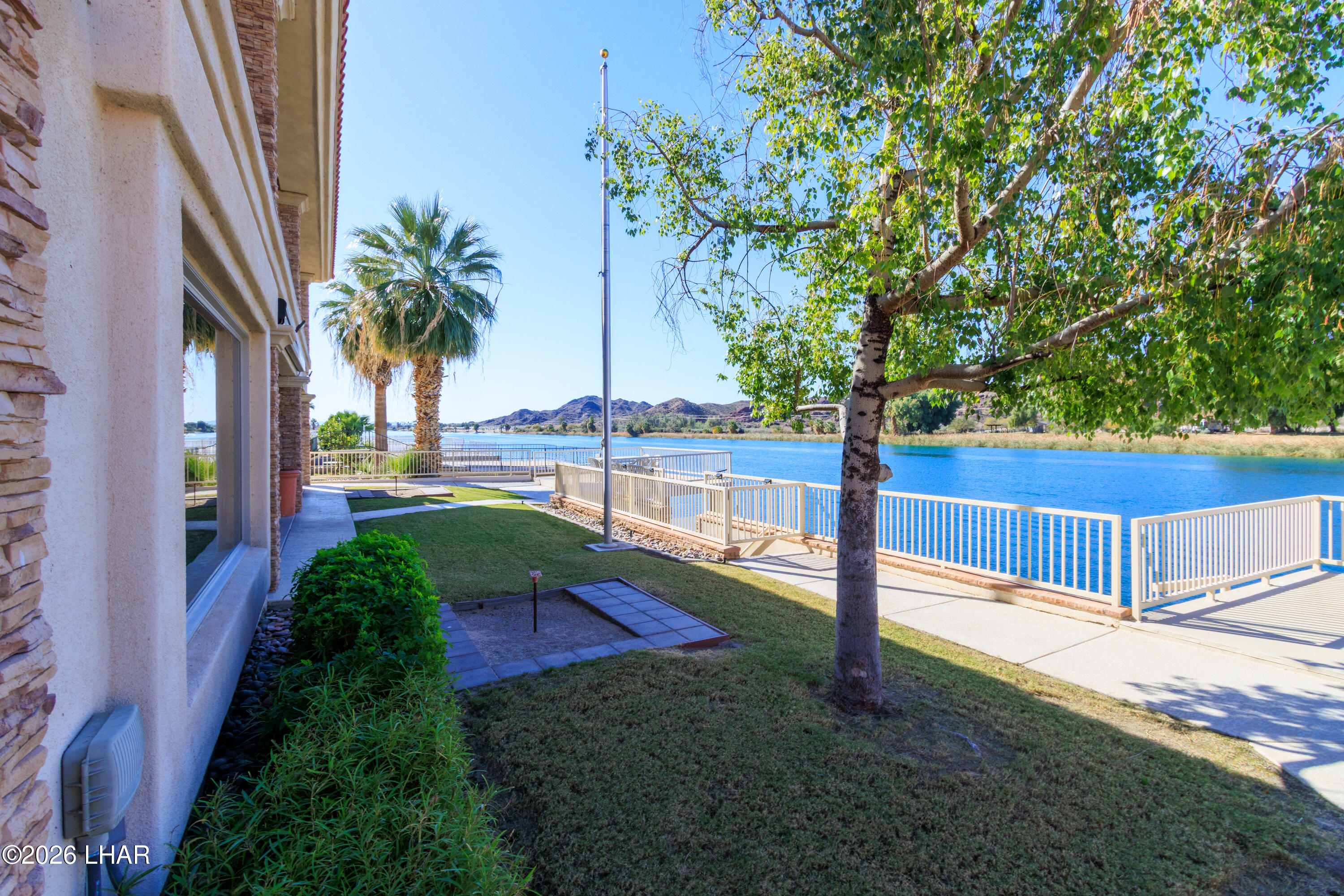 6674 S Riverside Dr Property Photo 11
